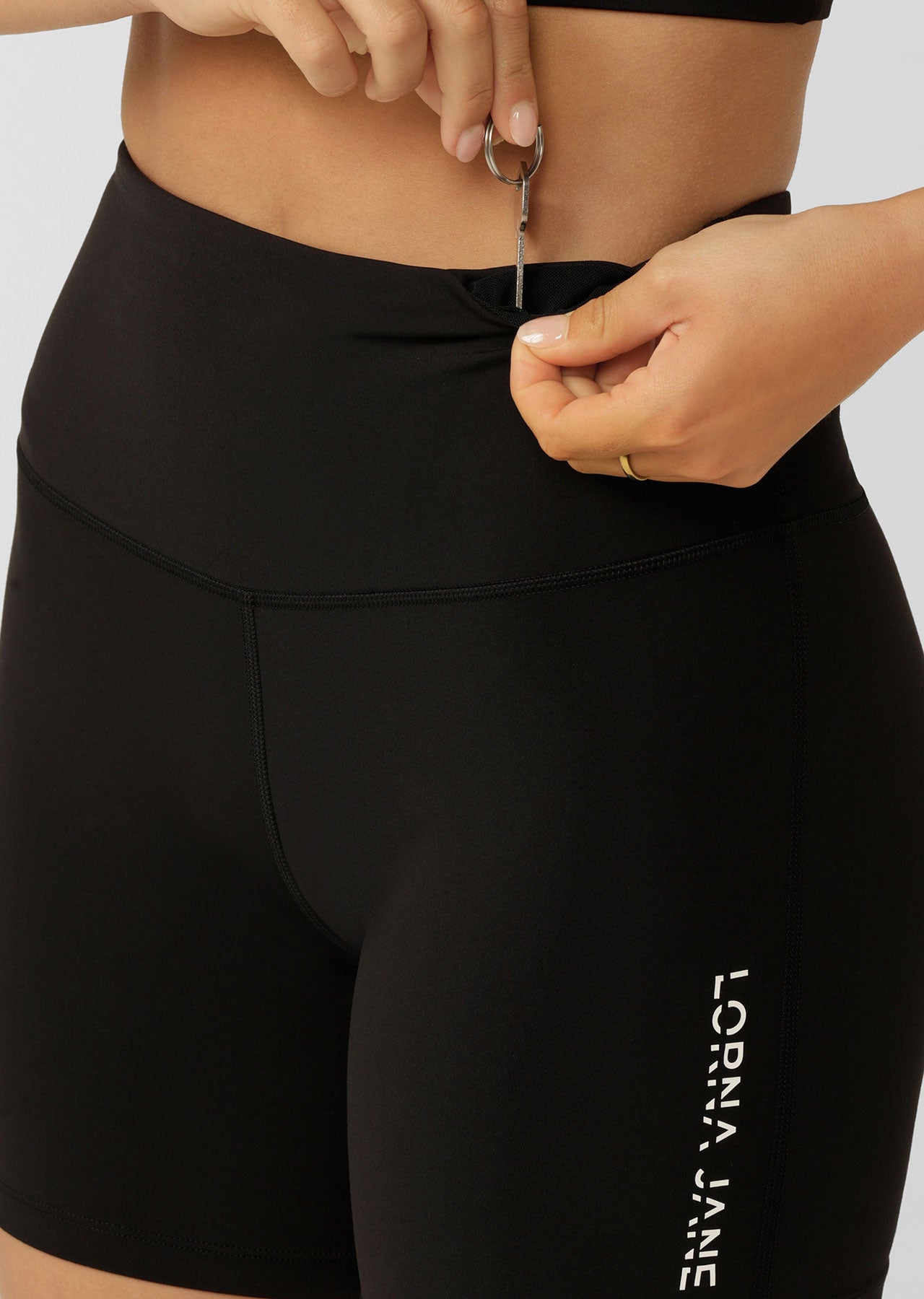 Lorna Jane Lotus No Chafe 12cm Bike Shorts - Black
