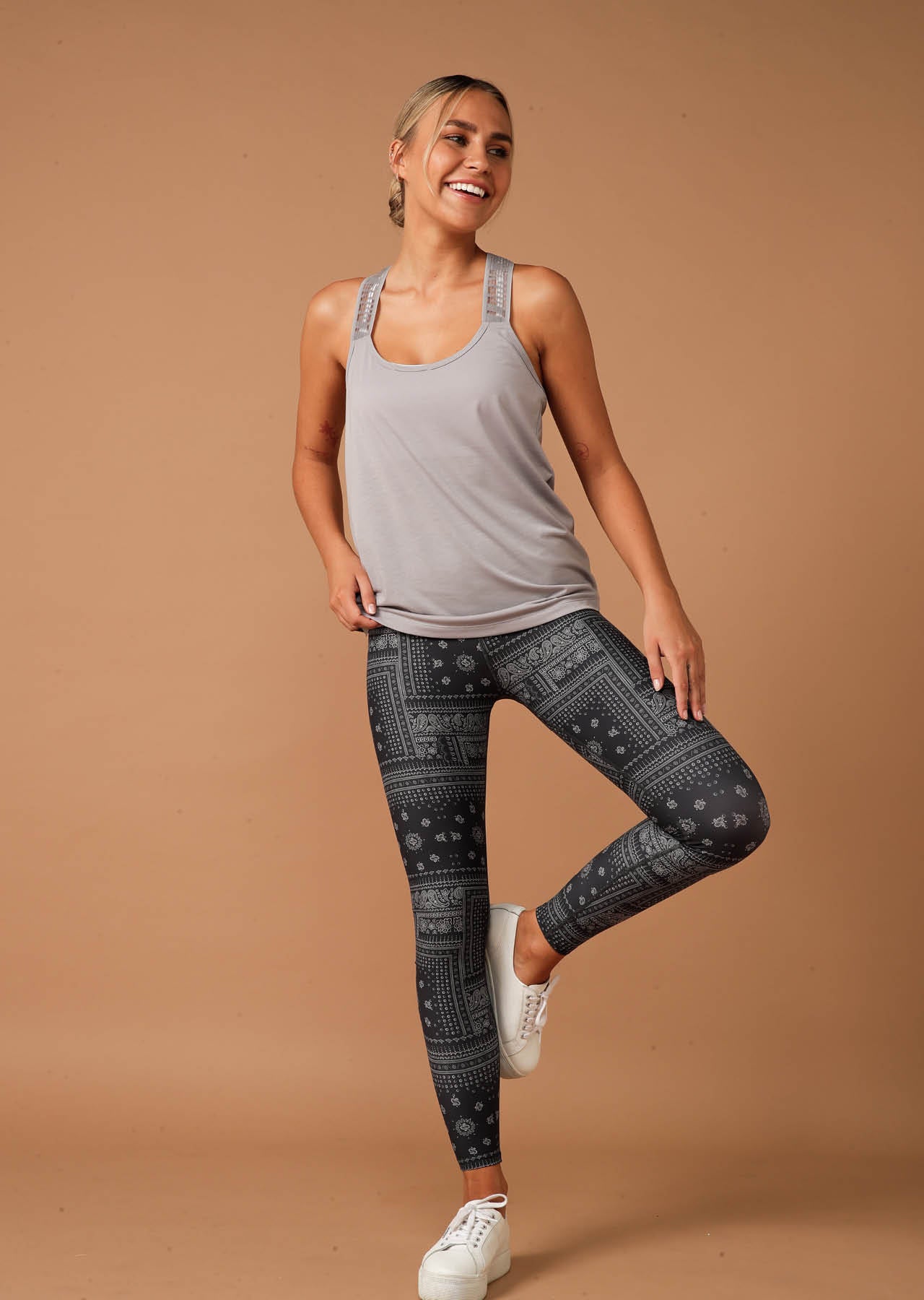 Lorna Jane Conqueror Active Tank - Nu Grey