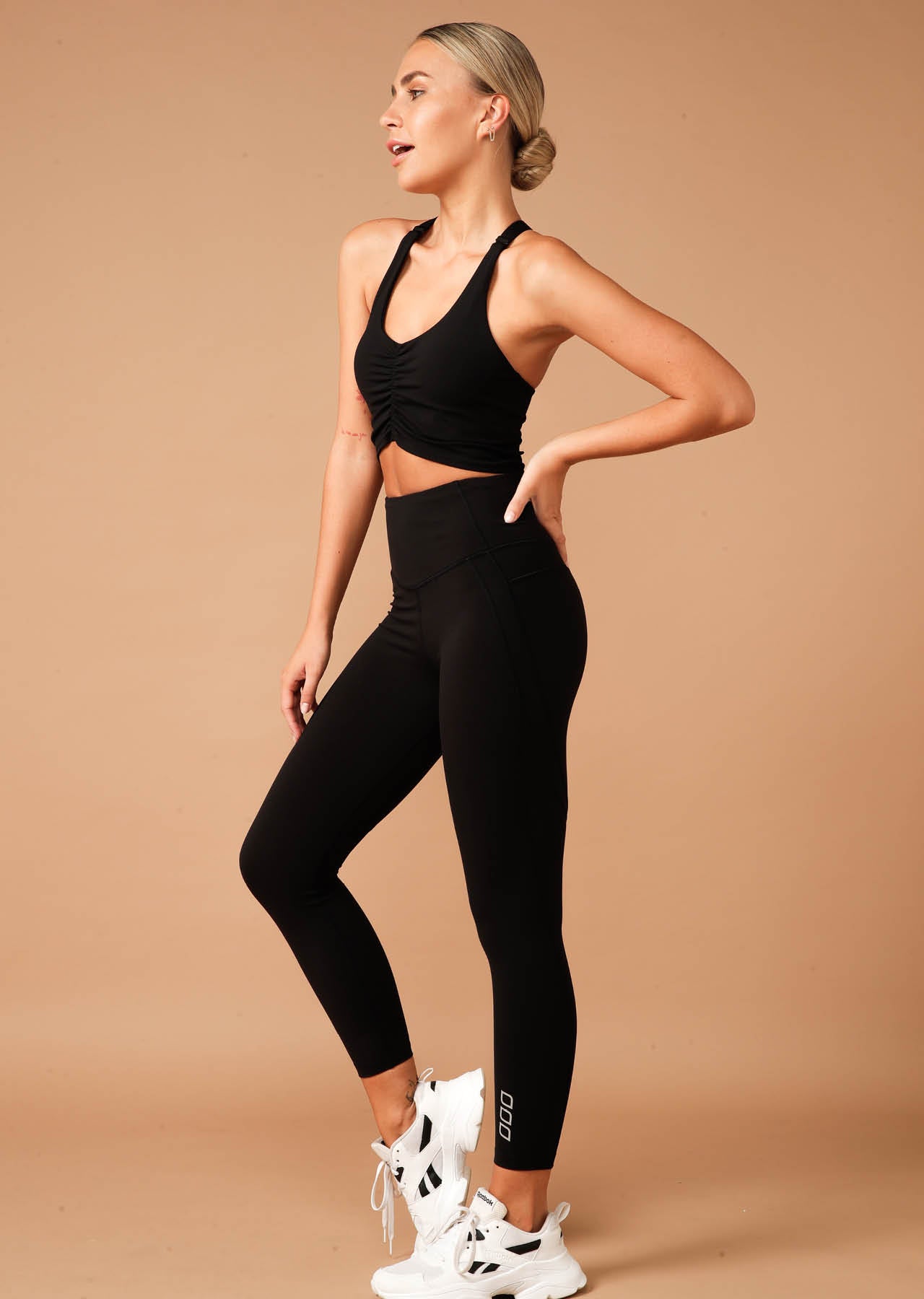 Lorna Jane Sleek Ruched Long Line Bra - Black