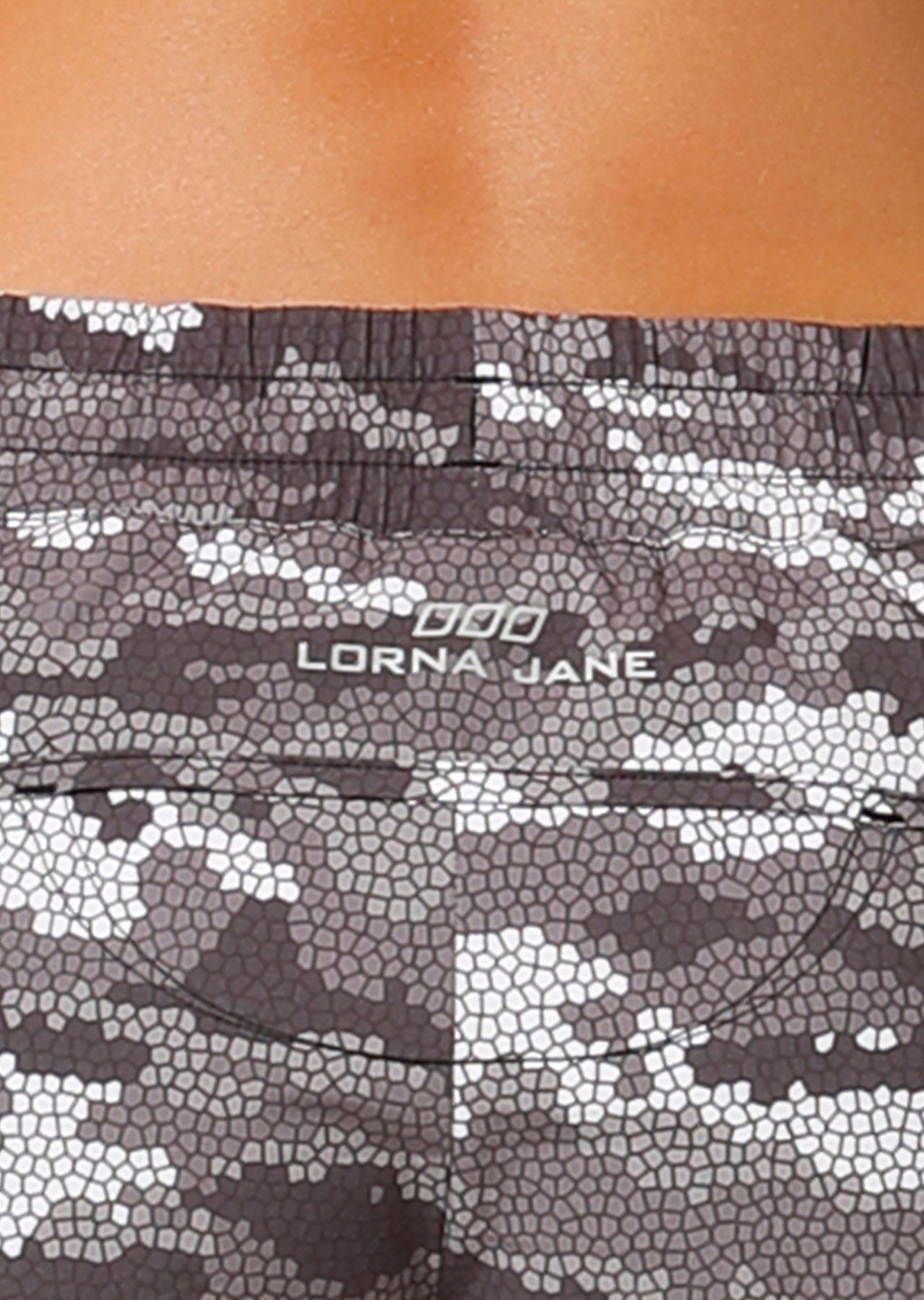 Lorna Jane Command Run Shorts - Command Print