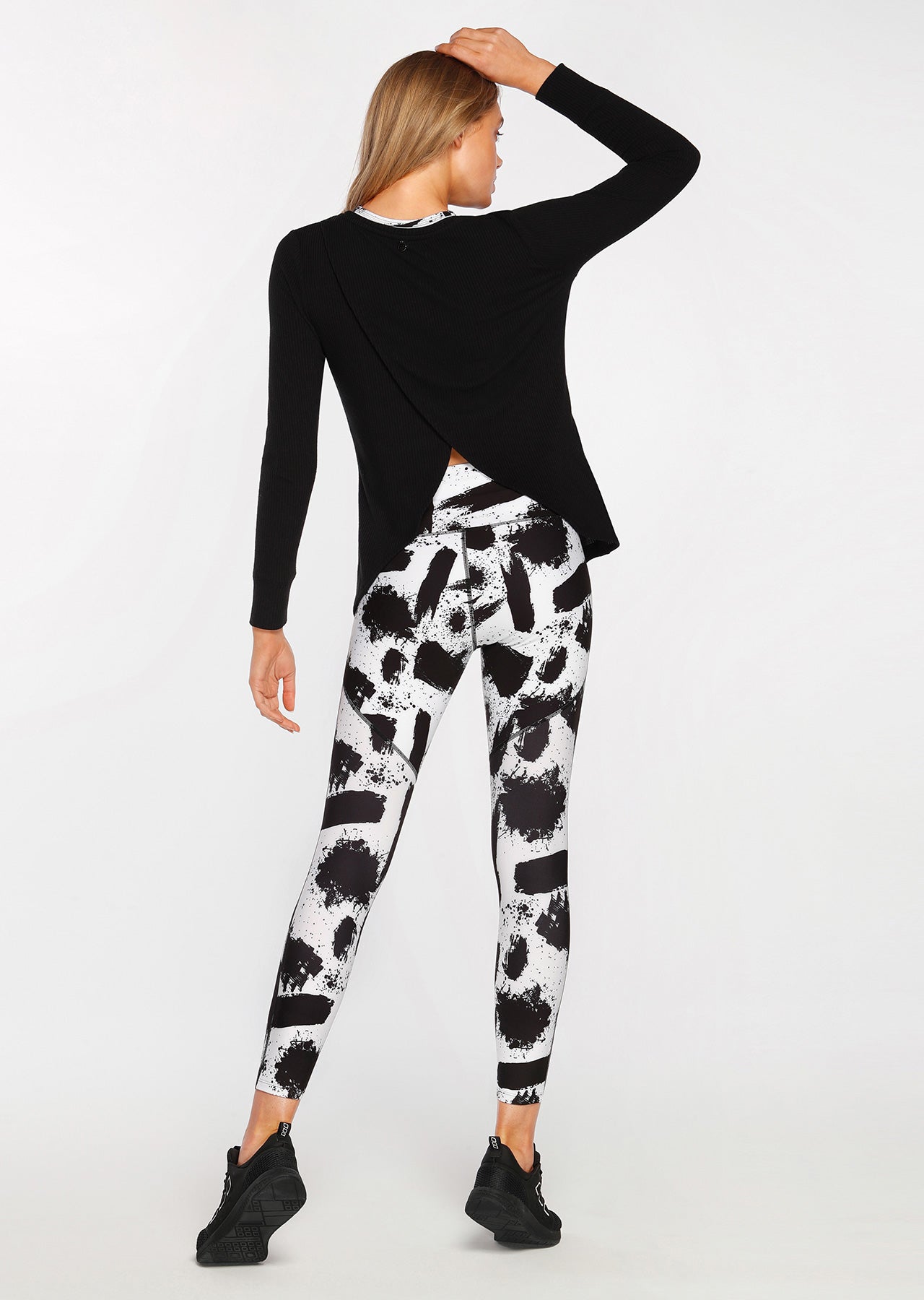Lorna Jane Easy Wear Long Sleeve Top - Black