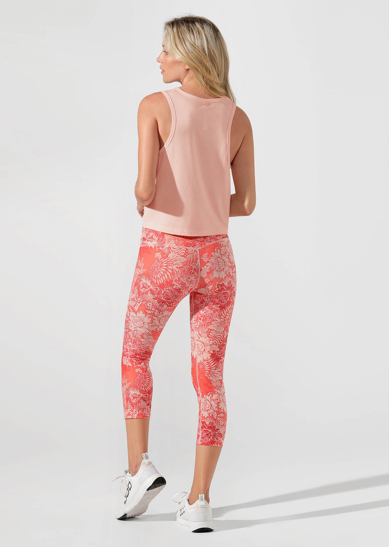 Lorna Jane Flawless Cropped Active Tank - Dusty Peach