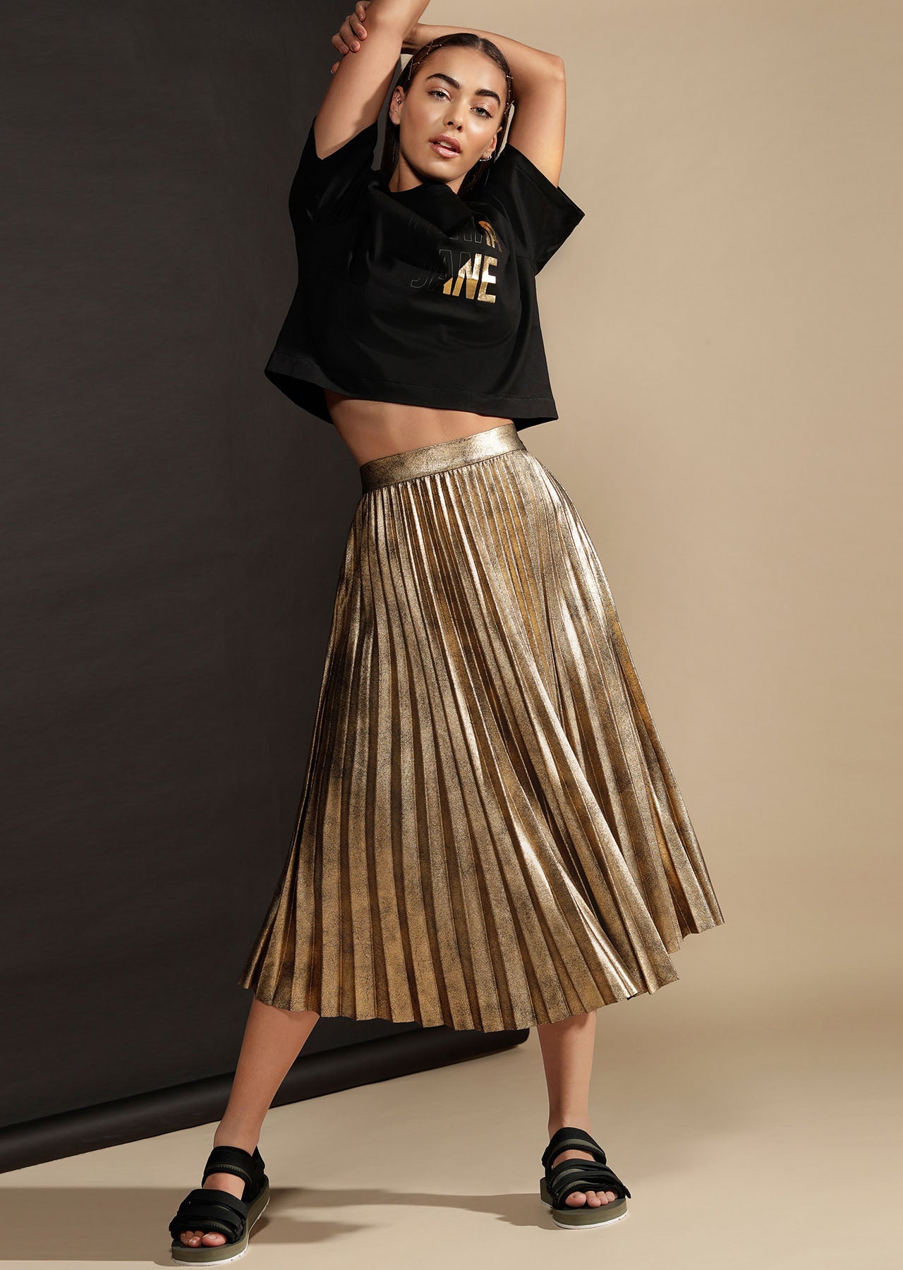 Lorna Jane Golden Pleated Skirt - Pale Gold
