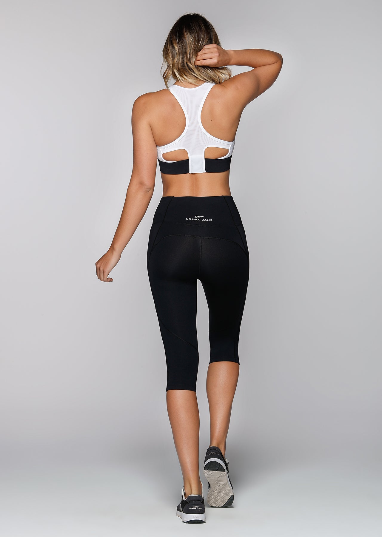Lorna Jane Knockout Sports Bra - White/Black