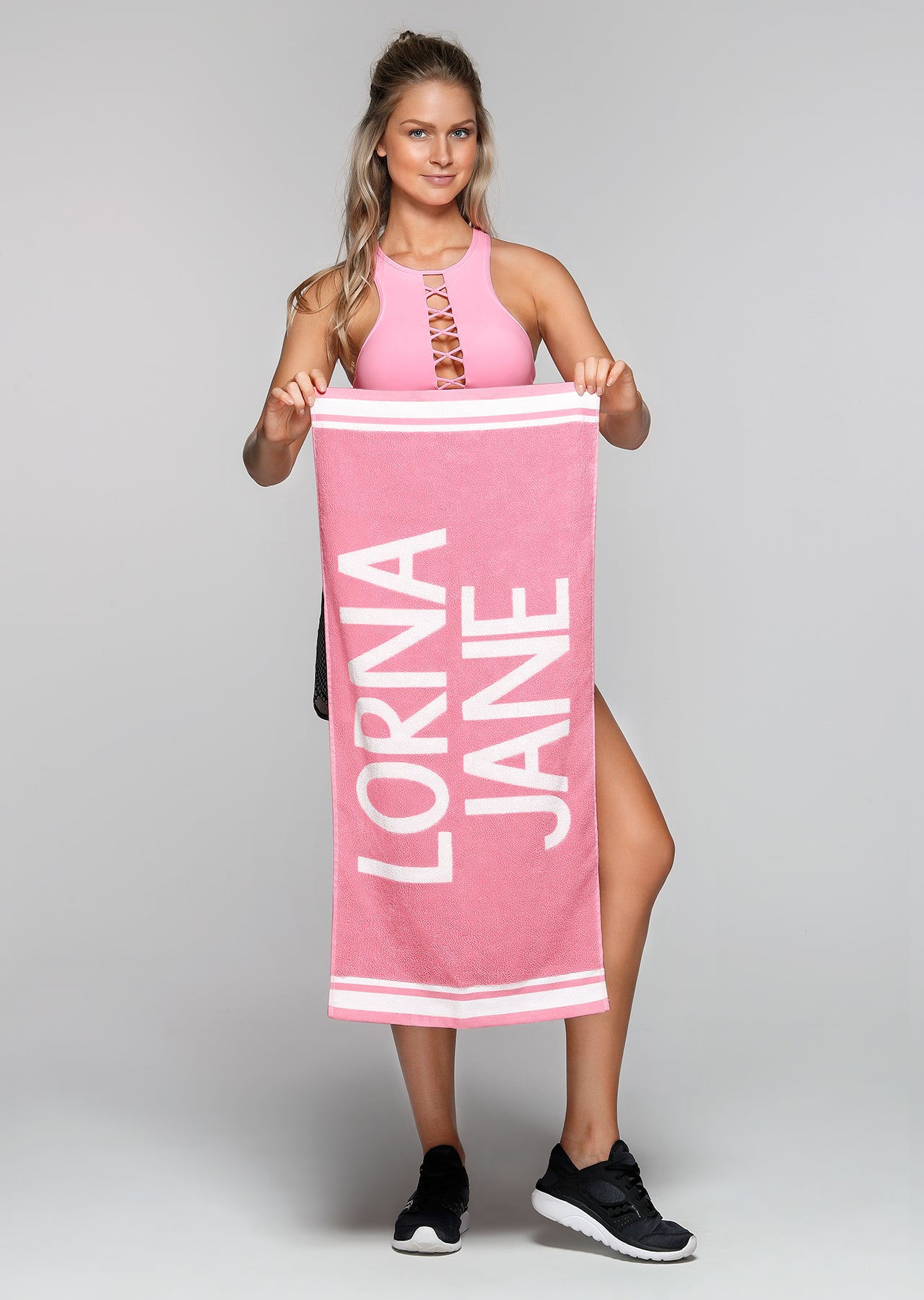 Lorna Jane Lorna Jane Sweat Towel - Pale Fairy Floss/White