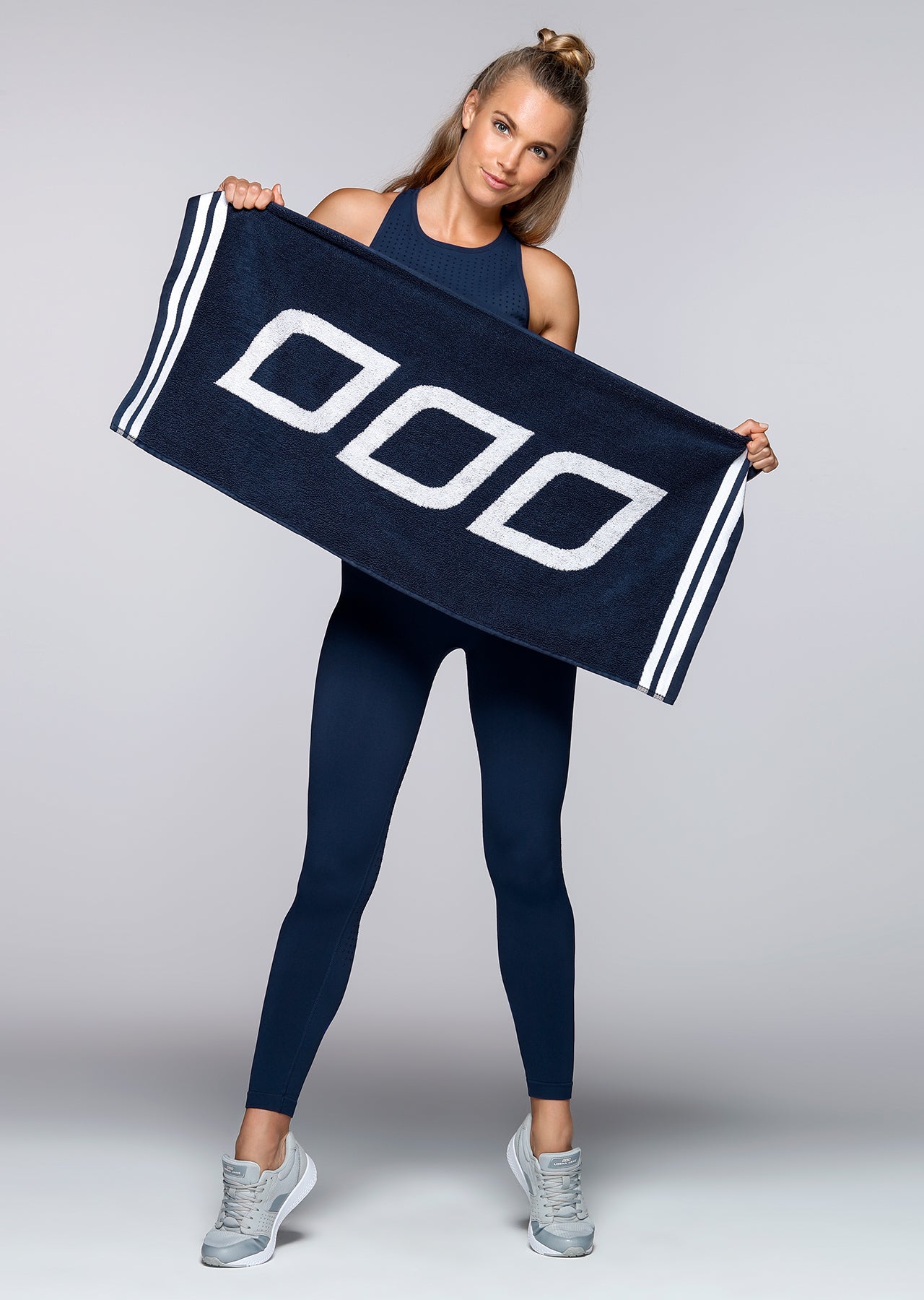 Lorna Jane Movement Sweat Towel - Marine/White