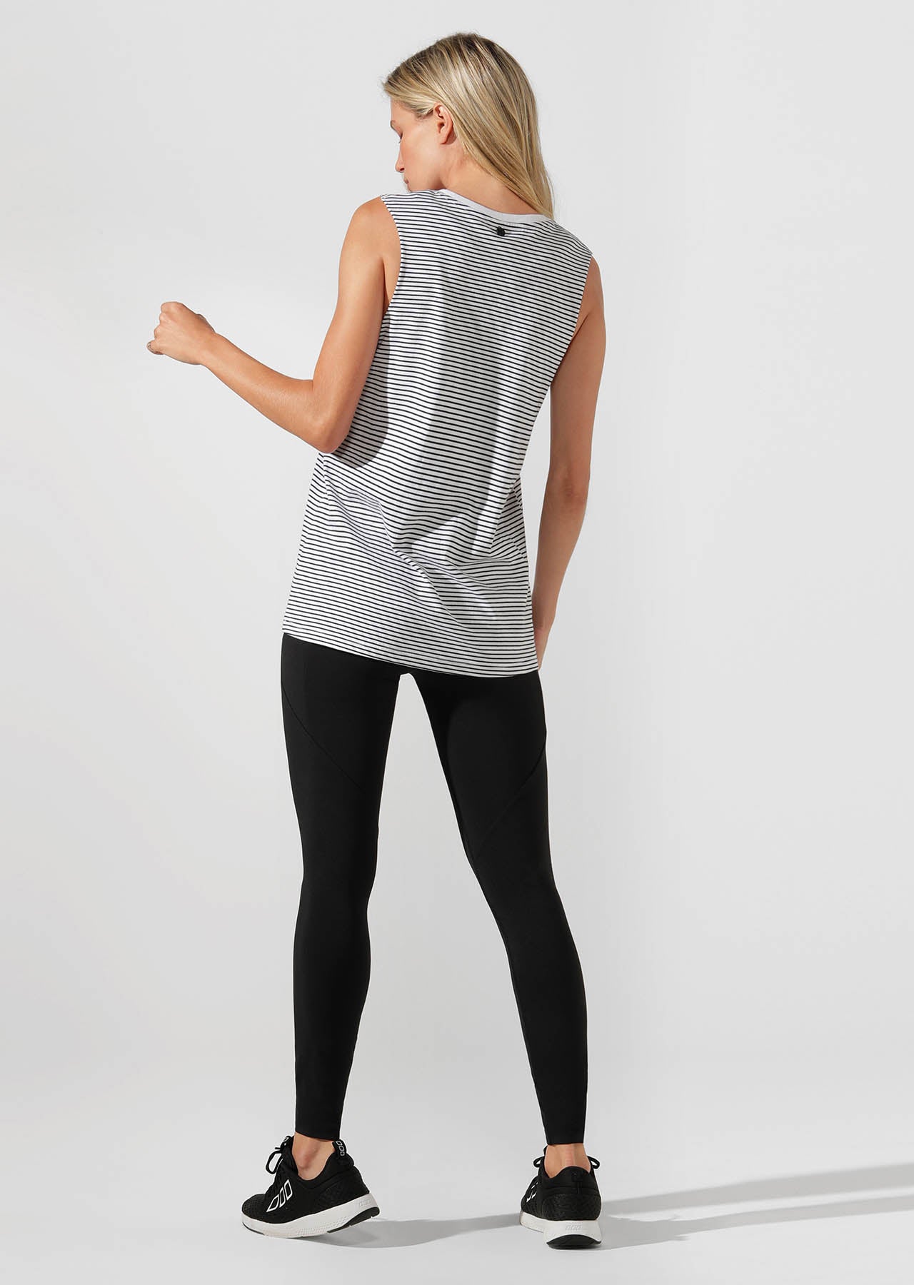 Lorna Jane Never Give Up Tank - Black/White