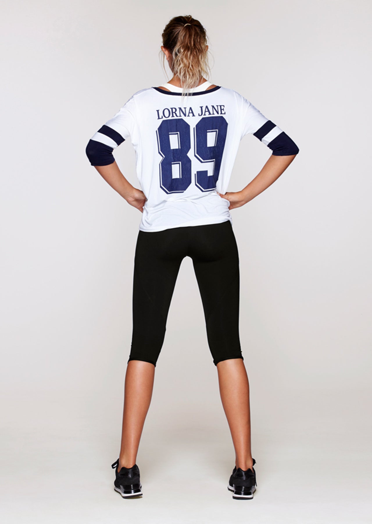 Lorna Jane Retro LJ Cropped Slv Top - White