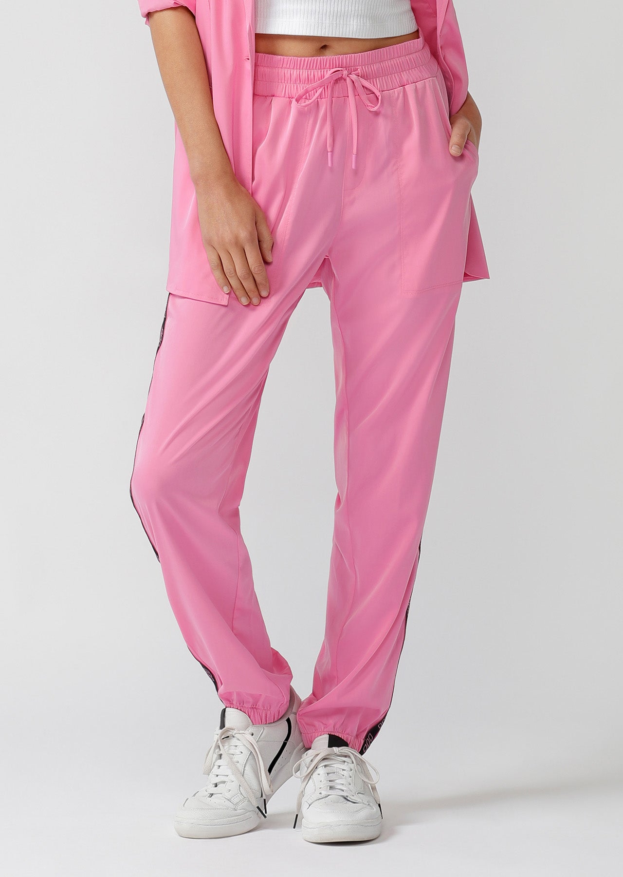 Lorna Jane Satin Street Style Pants - Milkshake