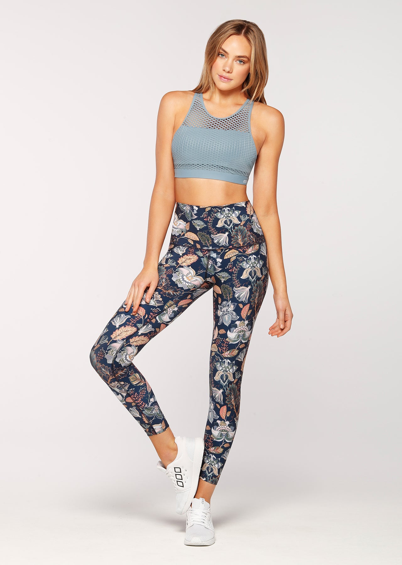 Lorna Jane Swerve Sports Bra - Washed Out Blue