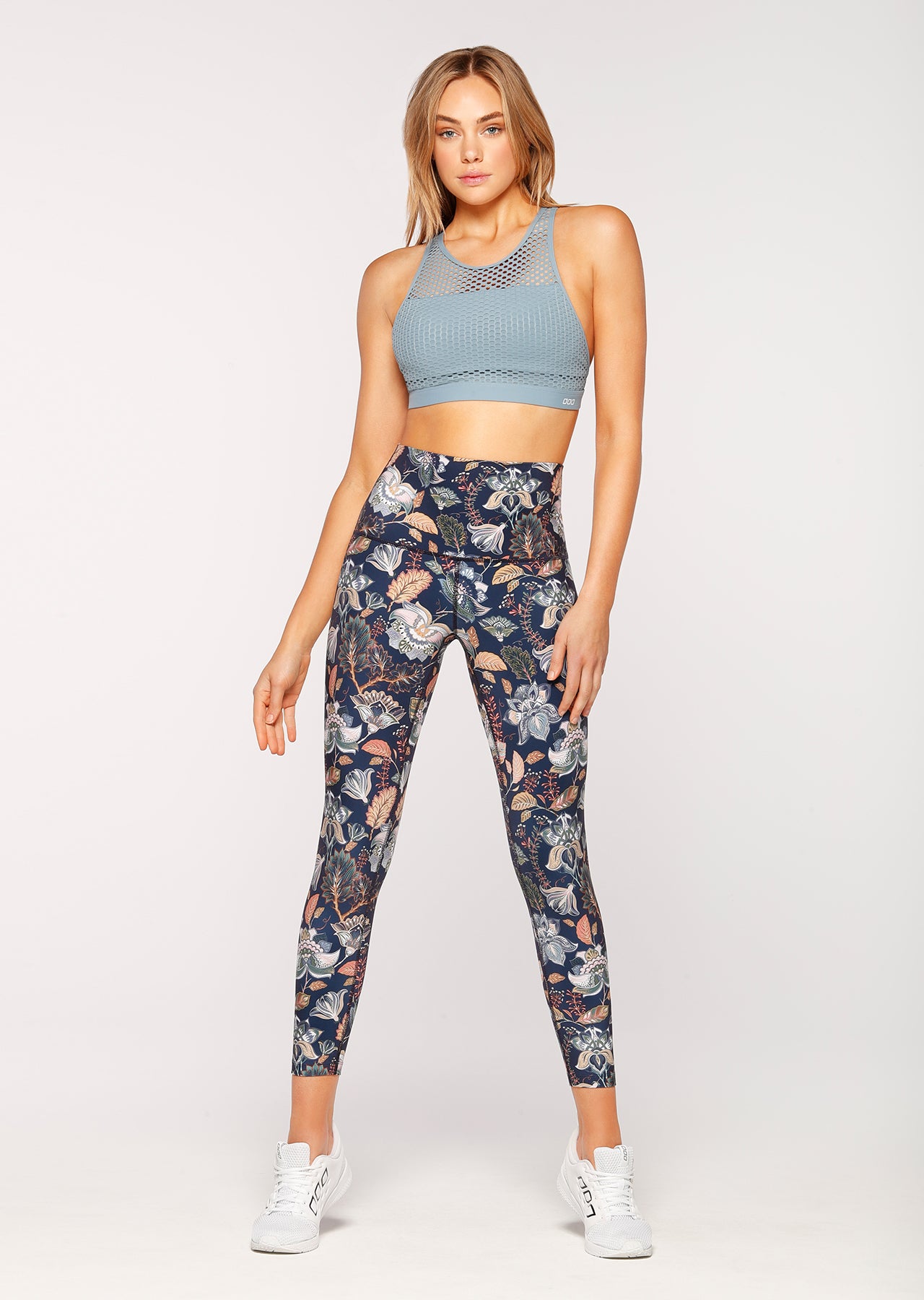 Lorna Jane Swerve Sports Bra - Washed Out Blue