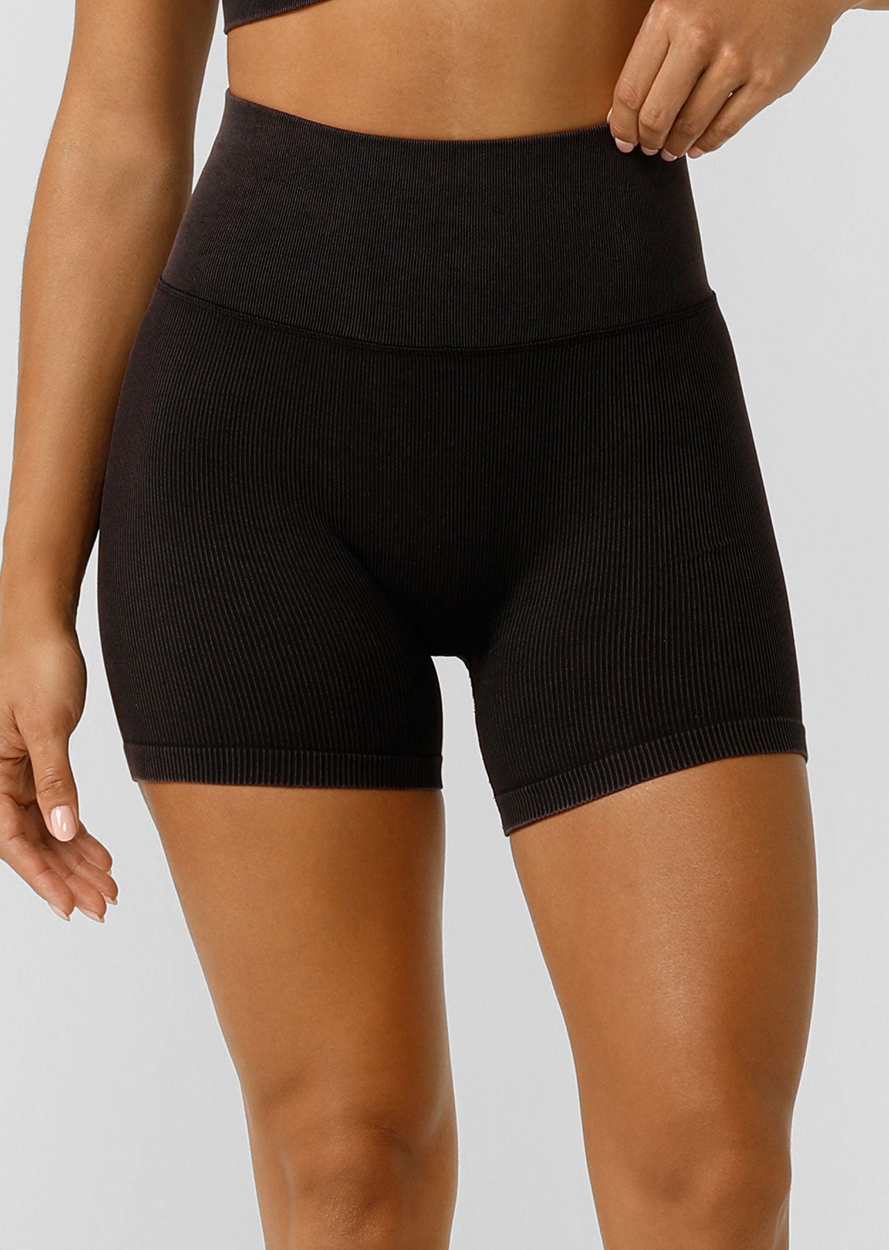 Lorna Jane It Girl Wide Ribbed Seamless 12cm Bike Shorts - Washed Black