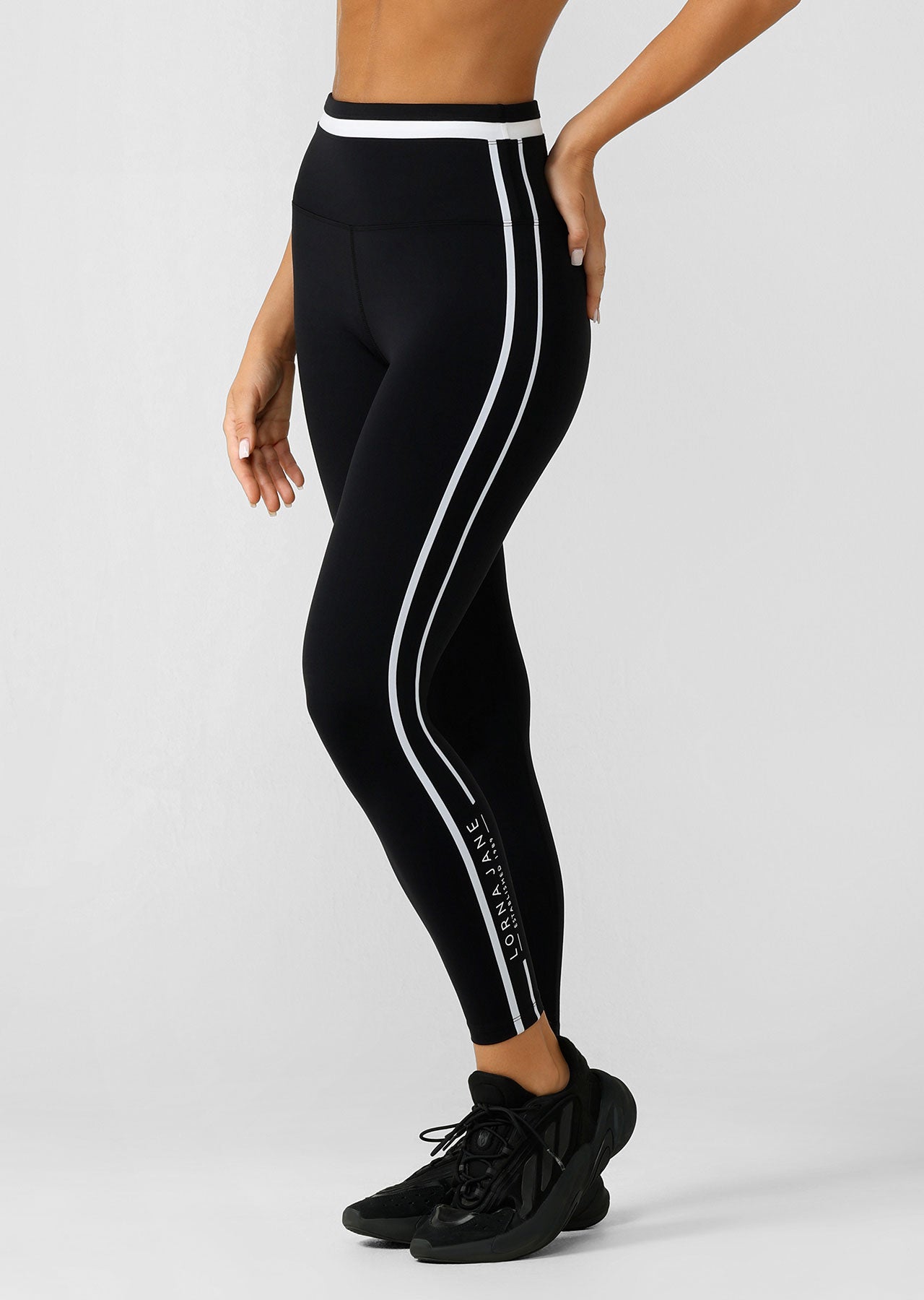 Lorna Jane Swift Motion Recycled Ankle Biter Biter Leggings - Black
