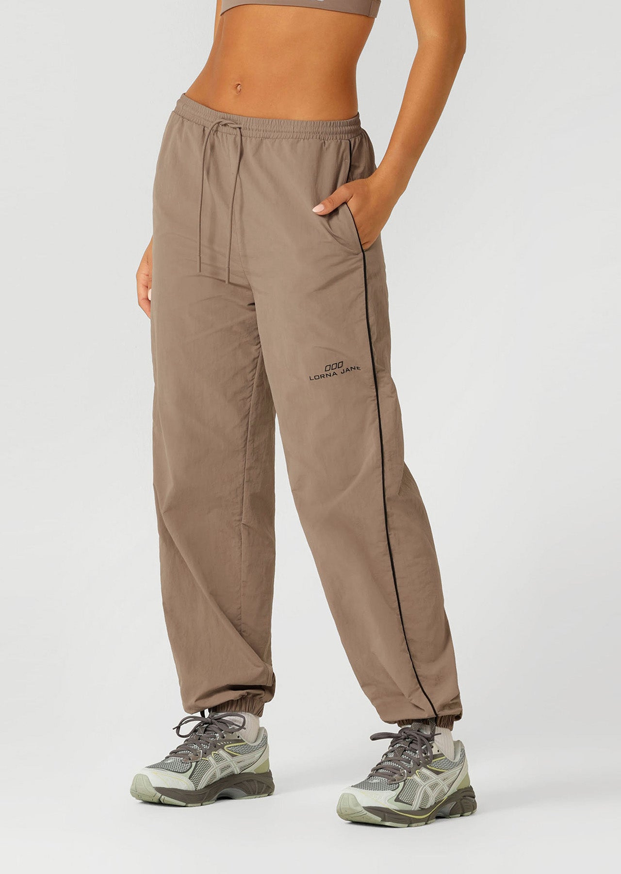 Lorna Jane Outdoor Rec Trackpants - Bone