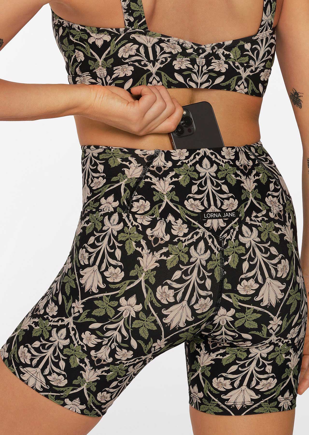 Lorna Jane Botanical Pocket Bike Shorts - Collegiate Floral Print