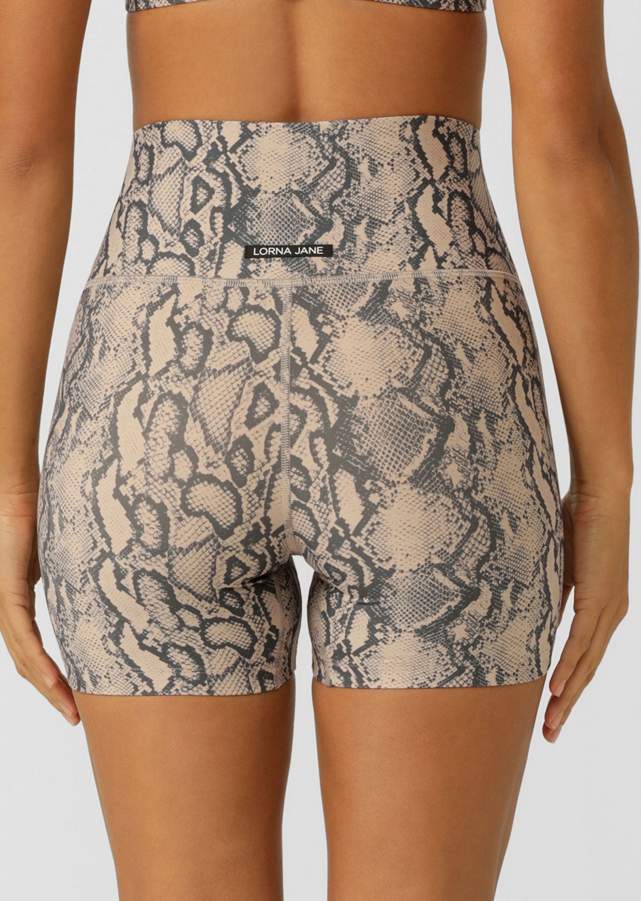 Lorna Jane Soft Serpentine 12cm Bike Shorts - Soft Serpentine Print