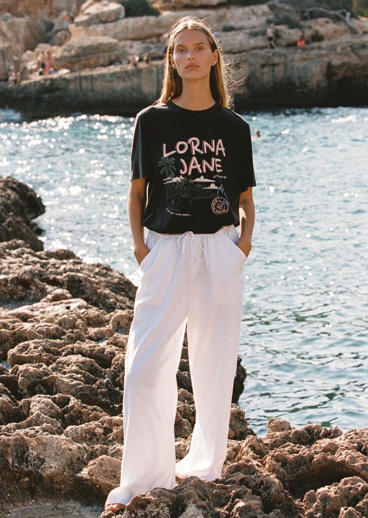 Lorna Jane Wish You Were Here Washed Relaxed T-Shirt - Washed Black