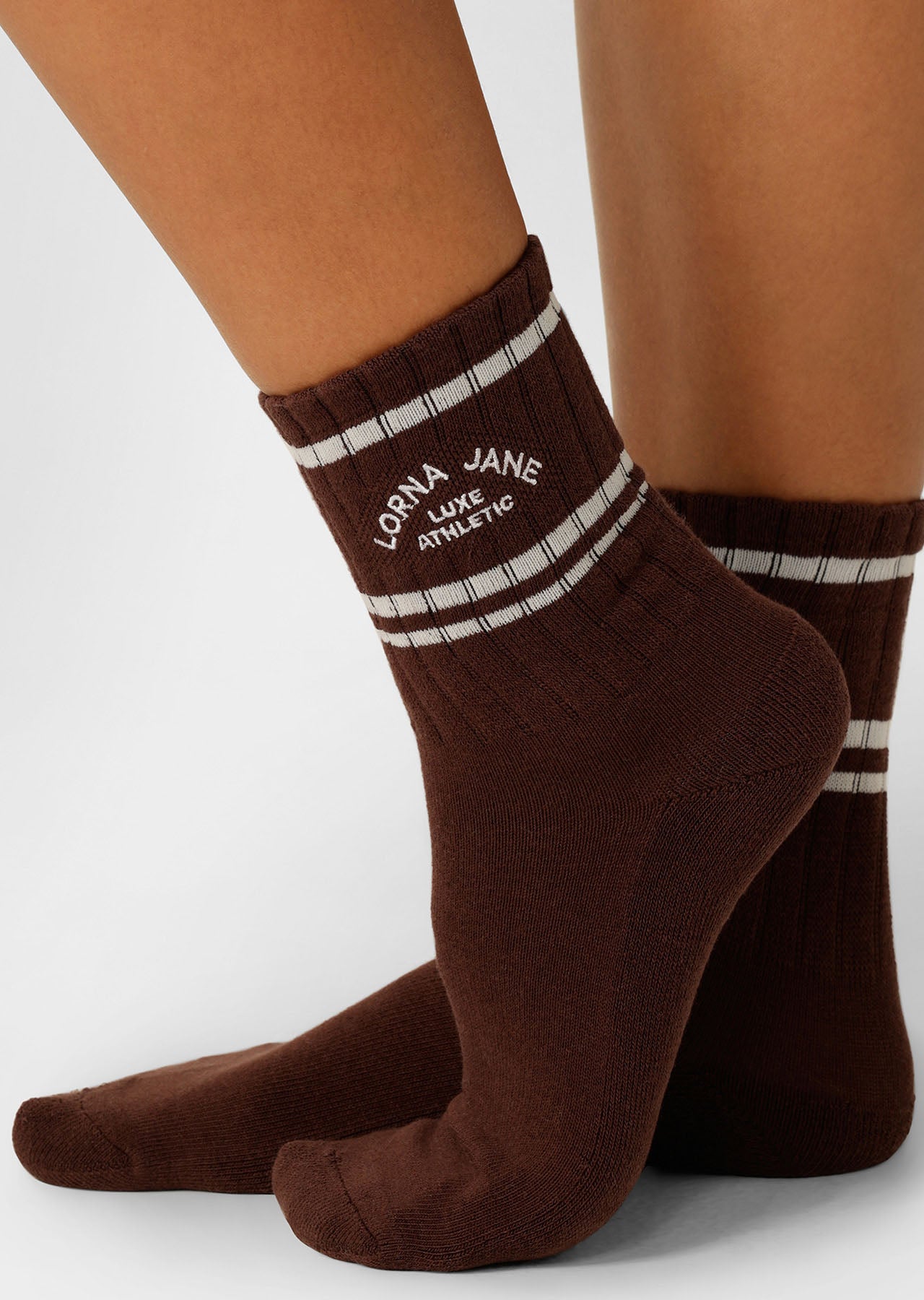 Lorna Jane Lotus Crew Socks - Truffle & Porcelain
