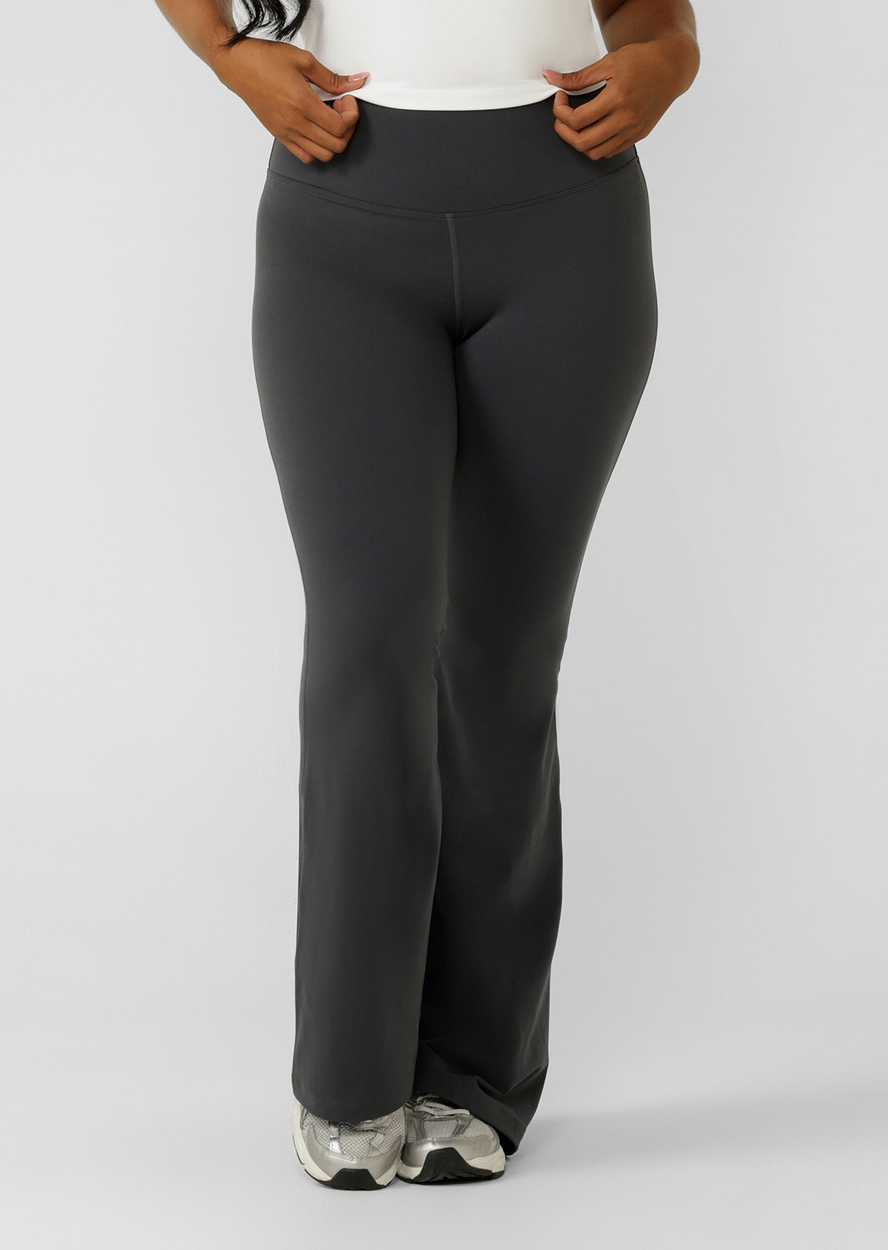 Lorna Jane Lotus Flared Leggings - Dark Titanium
