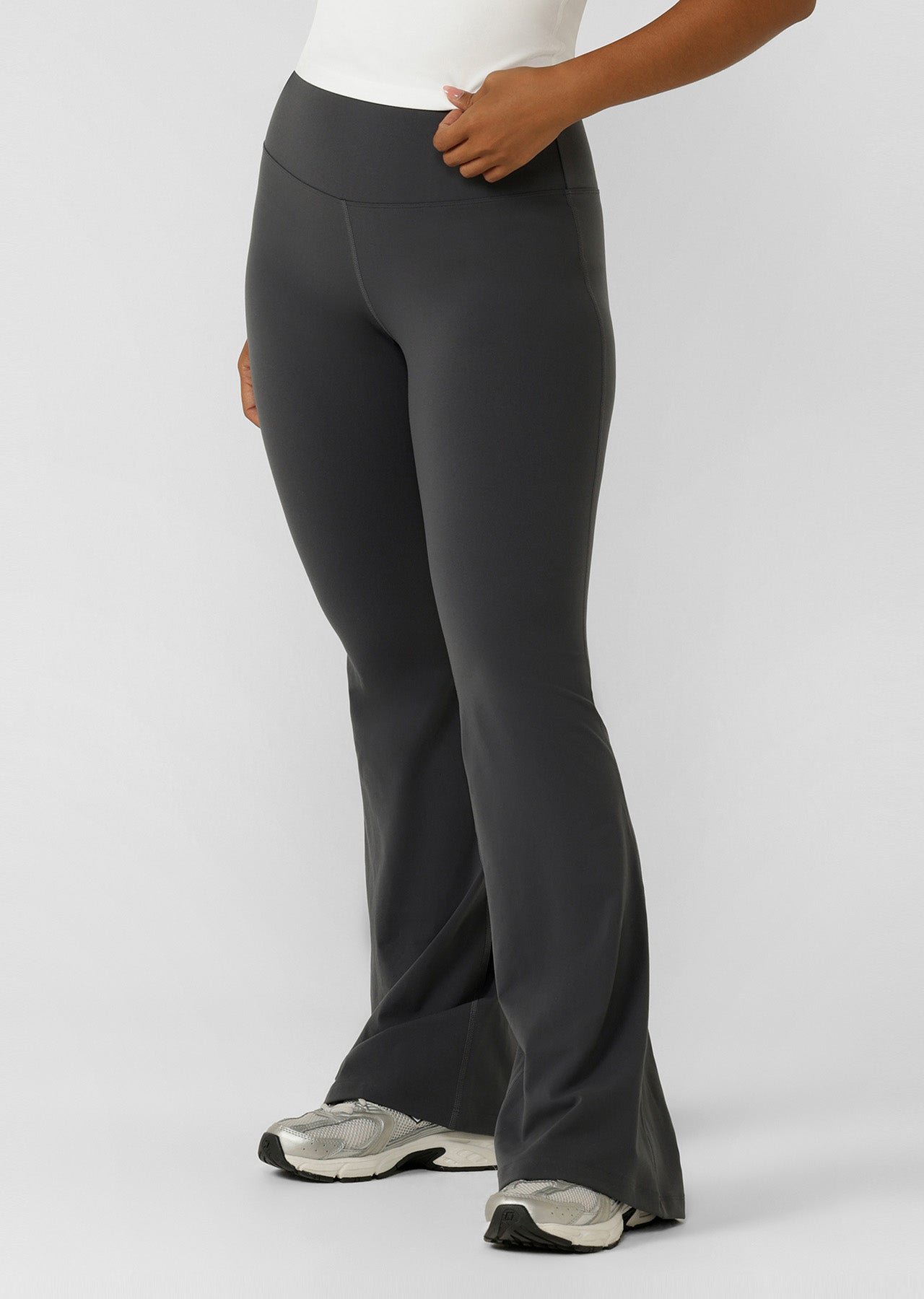 Lorna Jane Lotus Flared Leggings - Dark Titanium