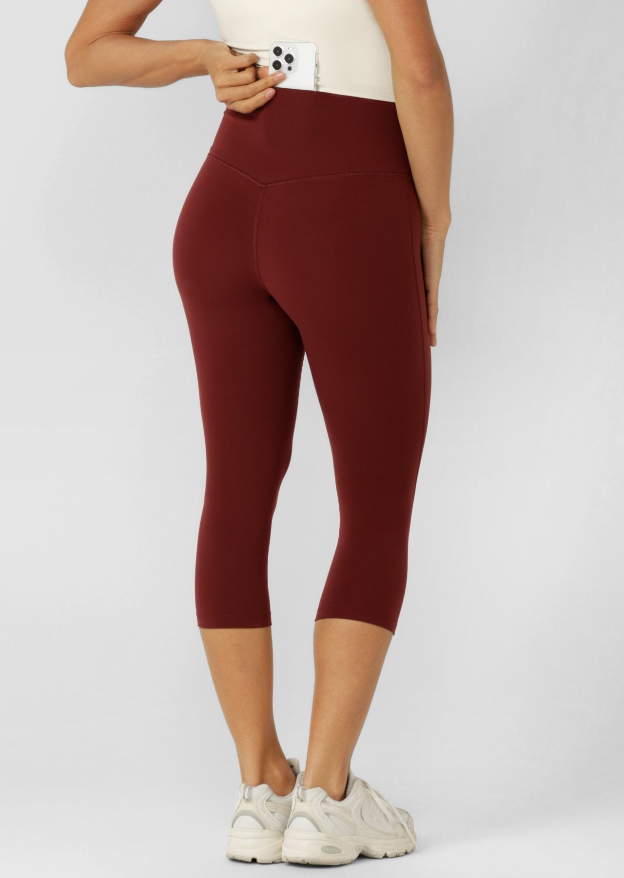 Lorna Jane Lotus No Chafe Phone Pocket 7/8 Leggings - Dark Ruby