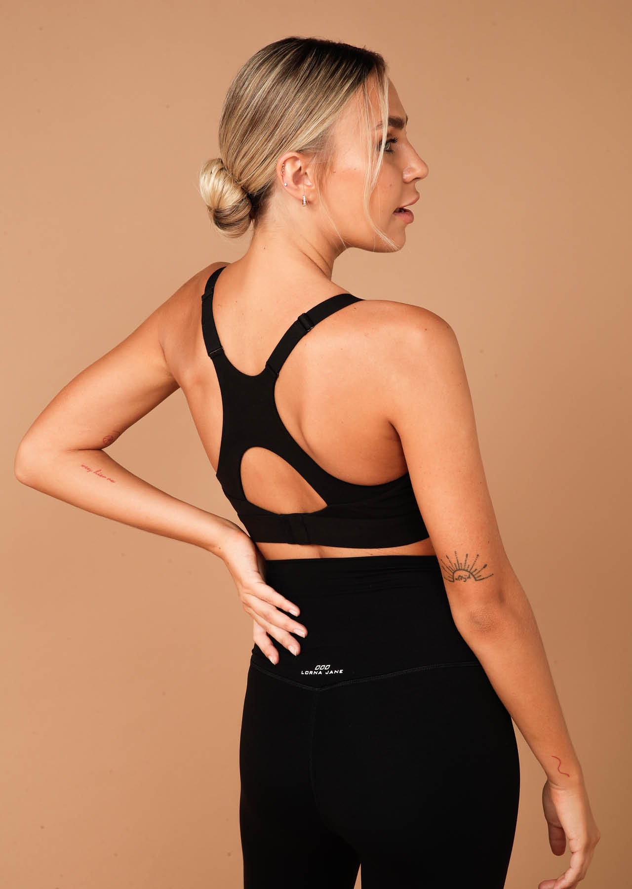 Lorna Jane Level Up Sports Bra - Black