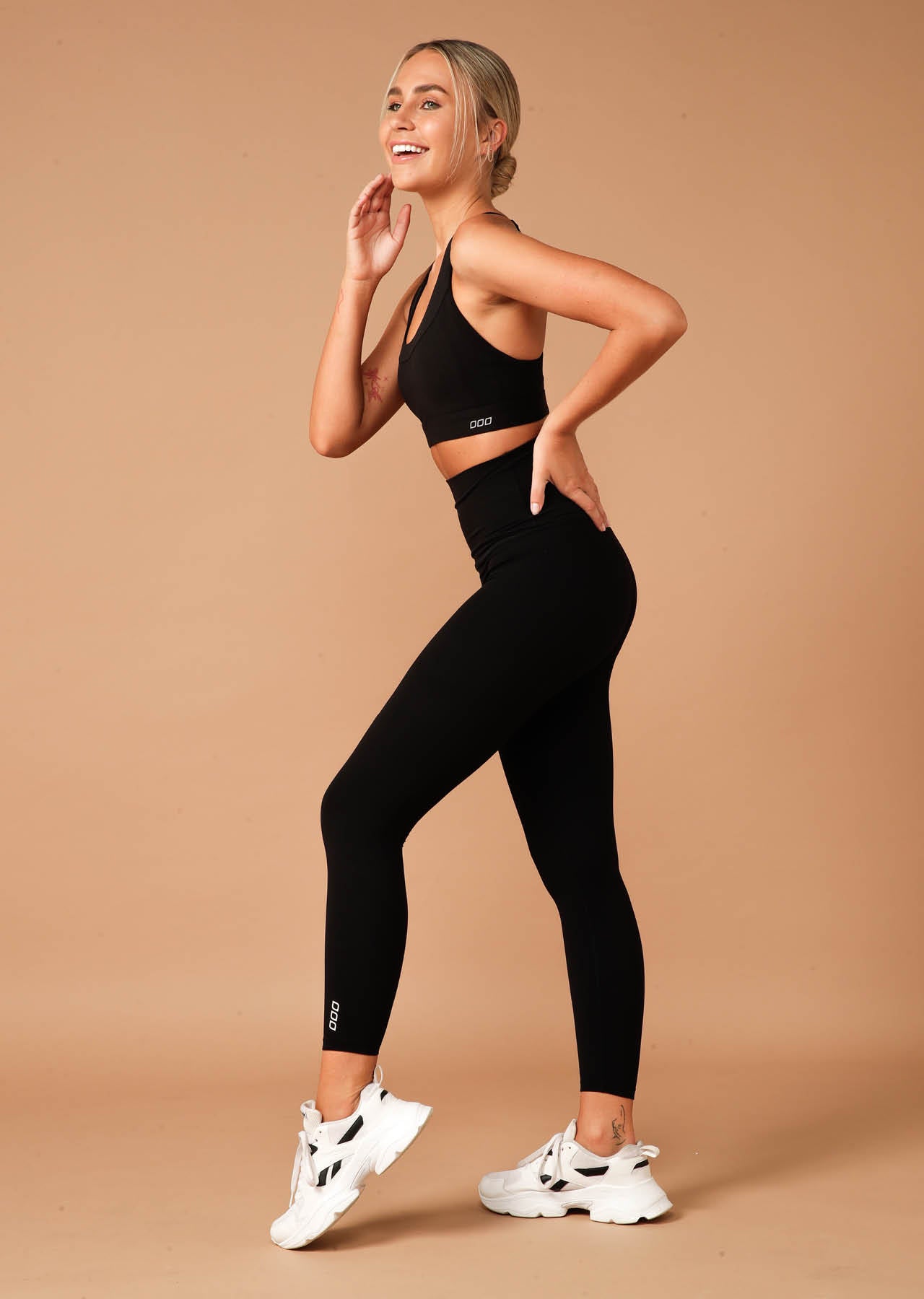 Lorna Jane Level Up Sports Bra - Black