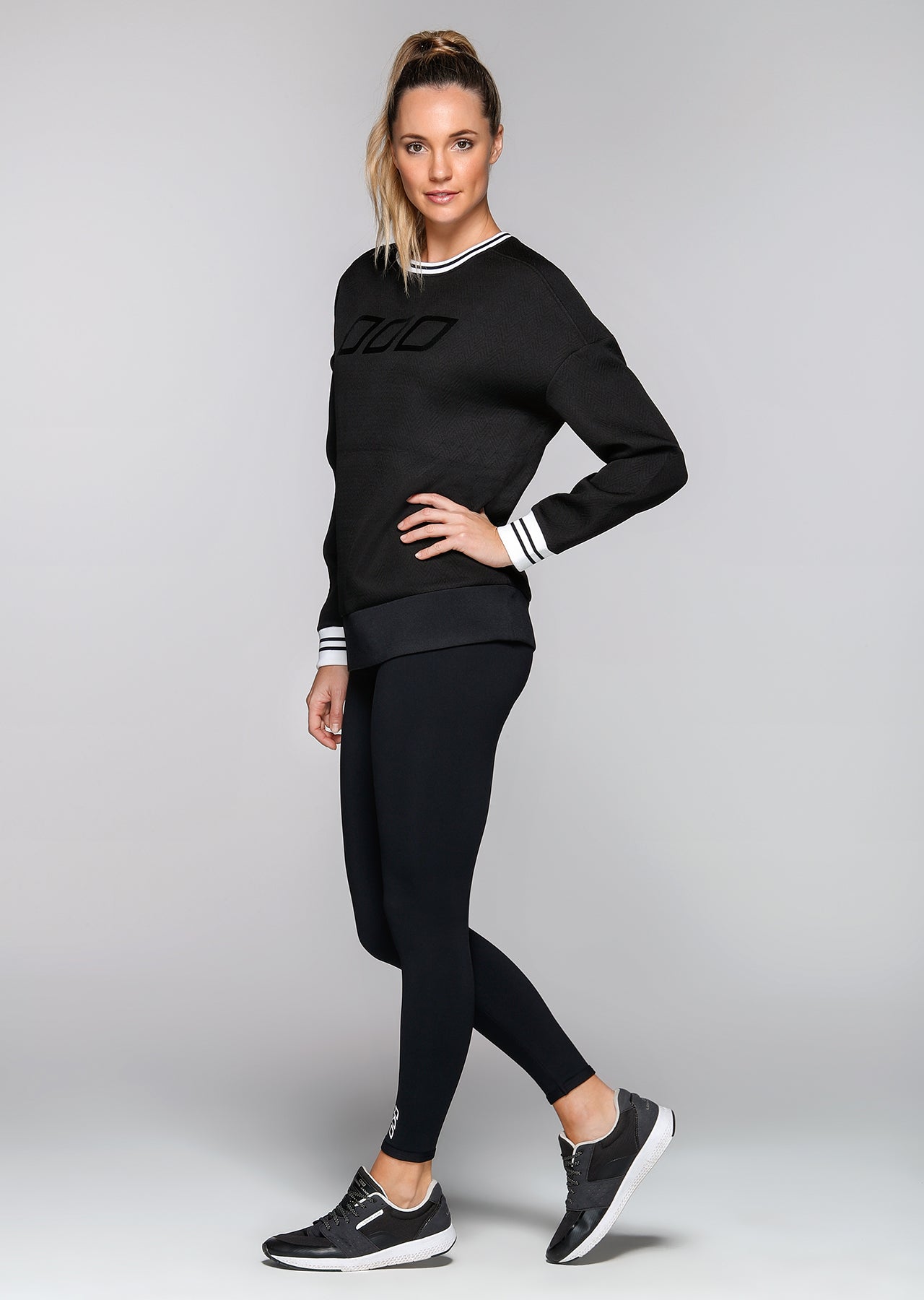 Lorna Jane Adventurous Soul L/Slv Top - Black