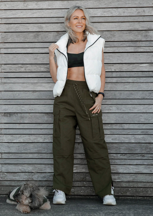 Lorna Jane Athleisure Cargo Pants - Luxury Green