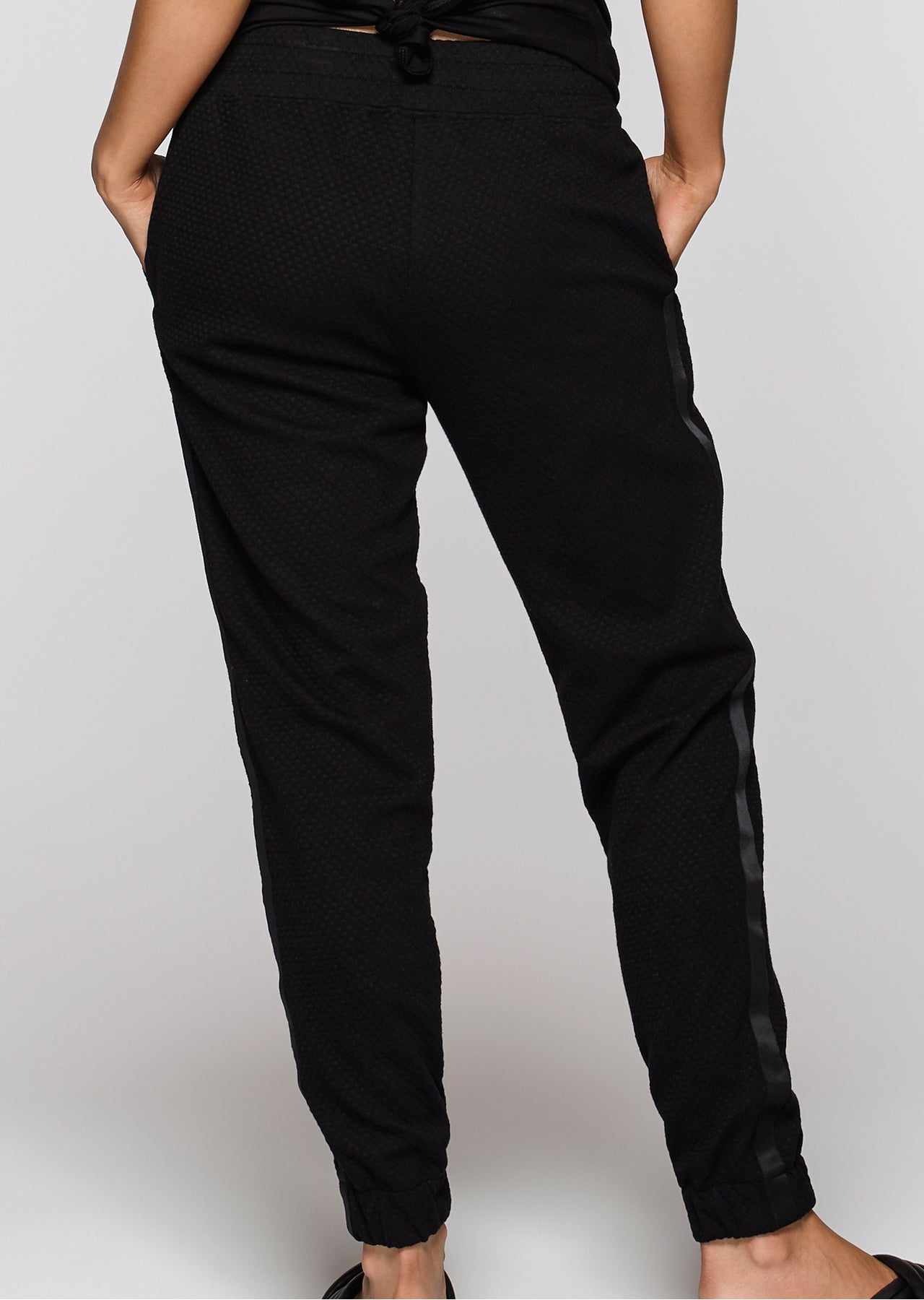 Lorna Jane Athleisure F/L Pants - Black