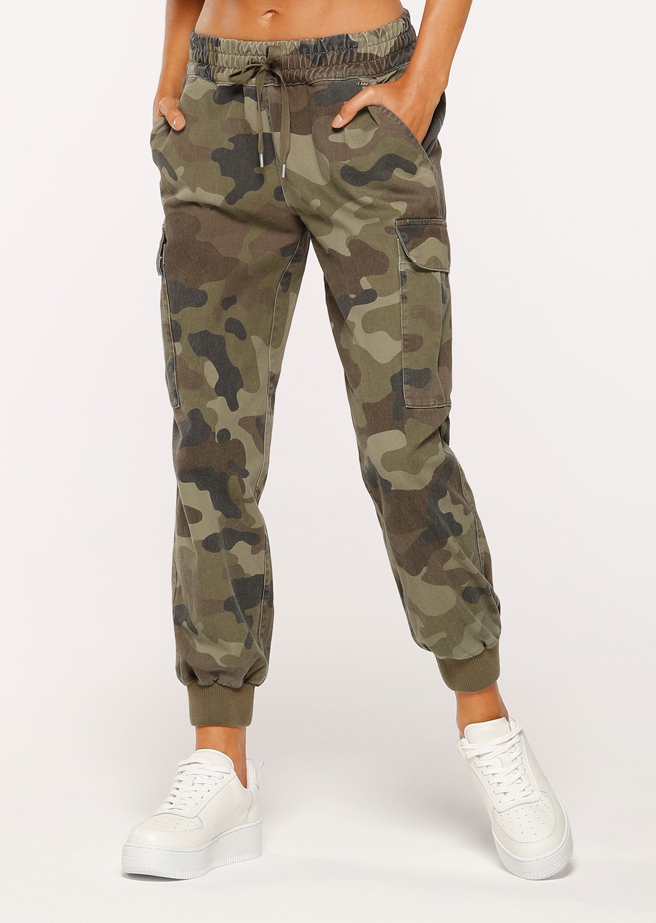 Lorna Jane Camo Lounge Pants - Camo Print