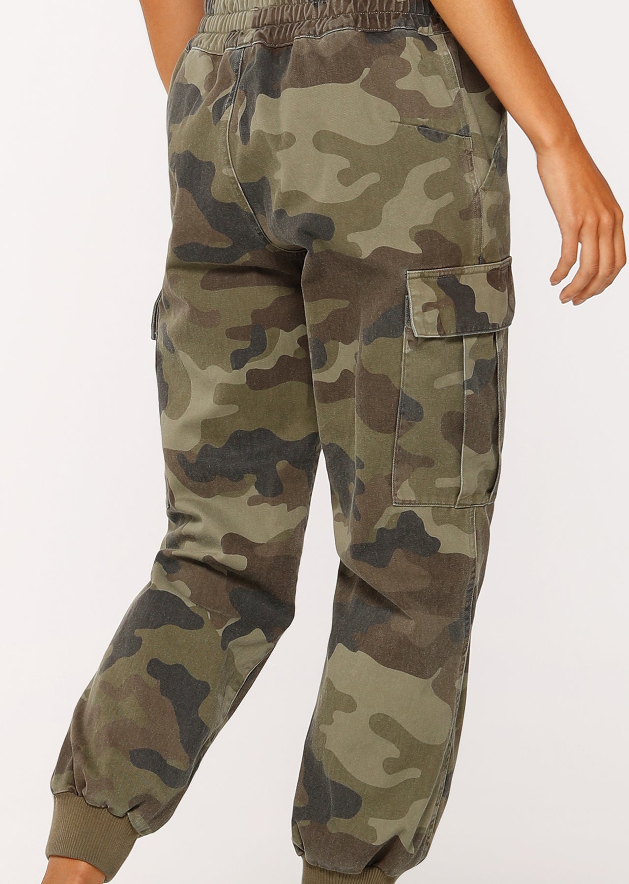 Lorna Jane Camo Lounge Pants - Camo Print