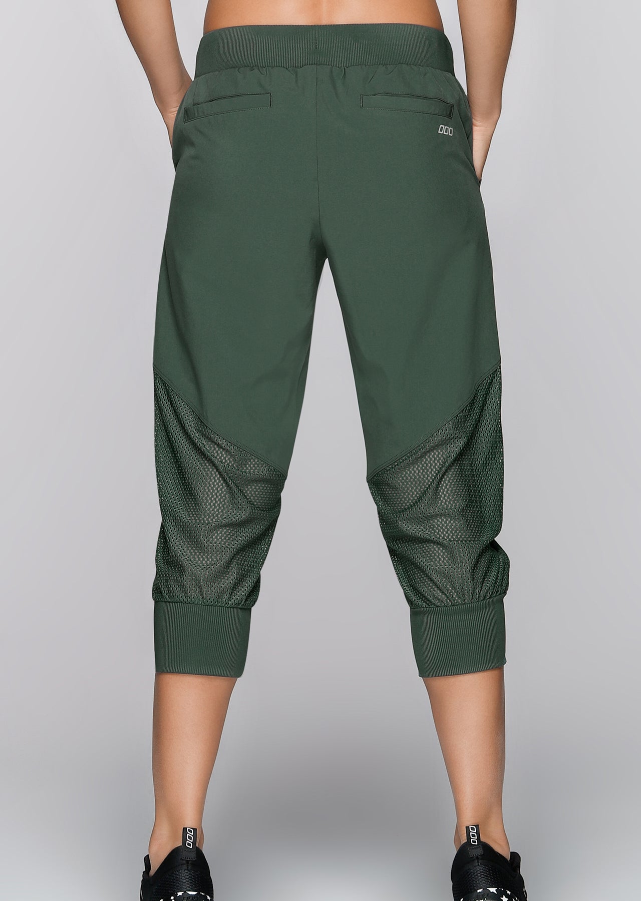 Lorna Jane Clover Active 3/4 Pants - Military