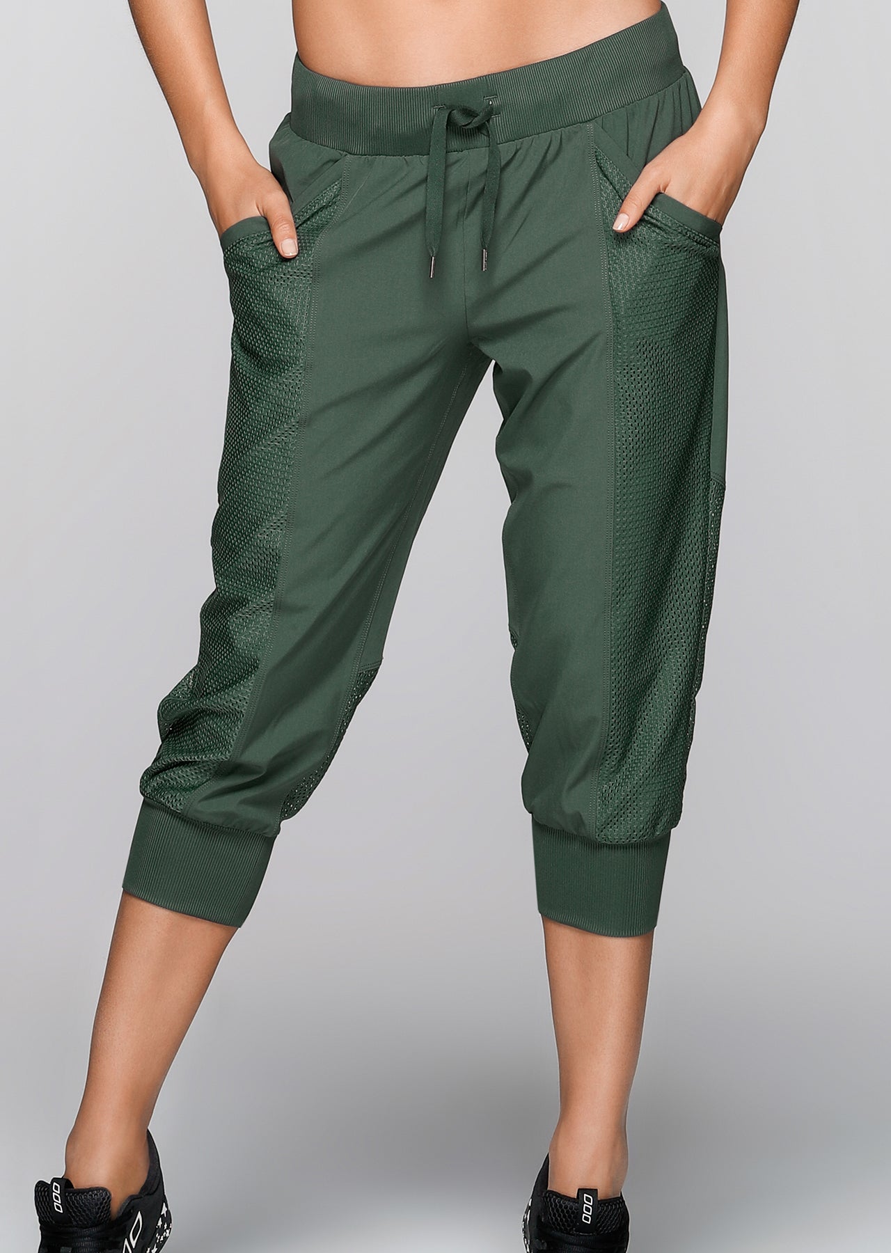 Lorna Jane Clover Active 3/4 Pants - Military