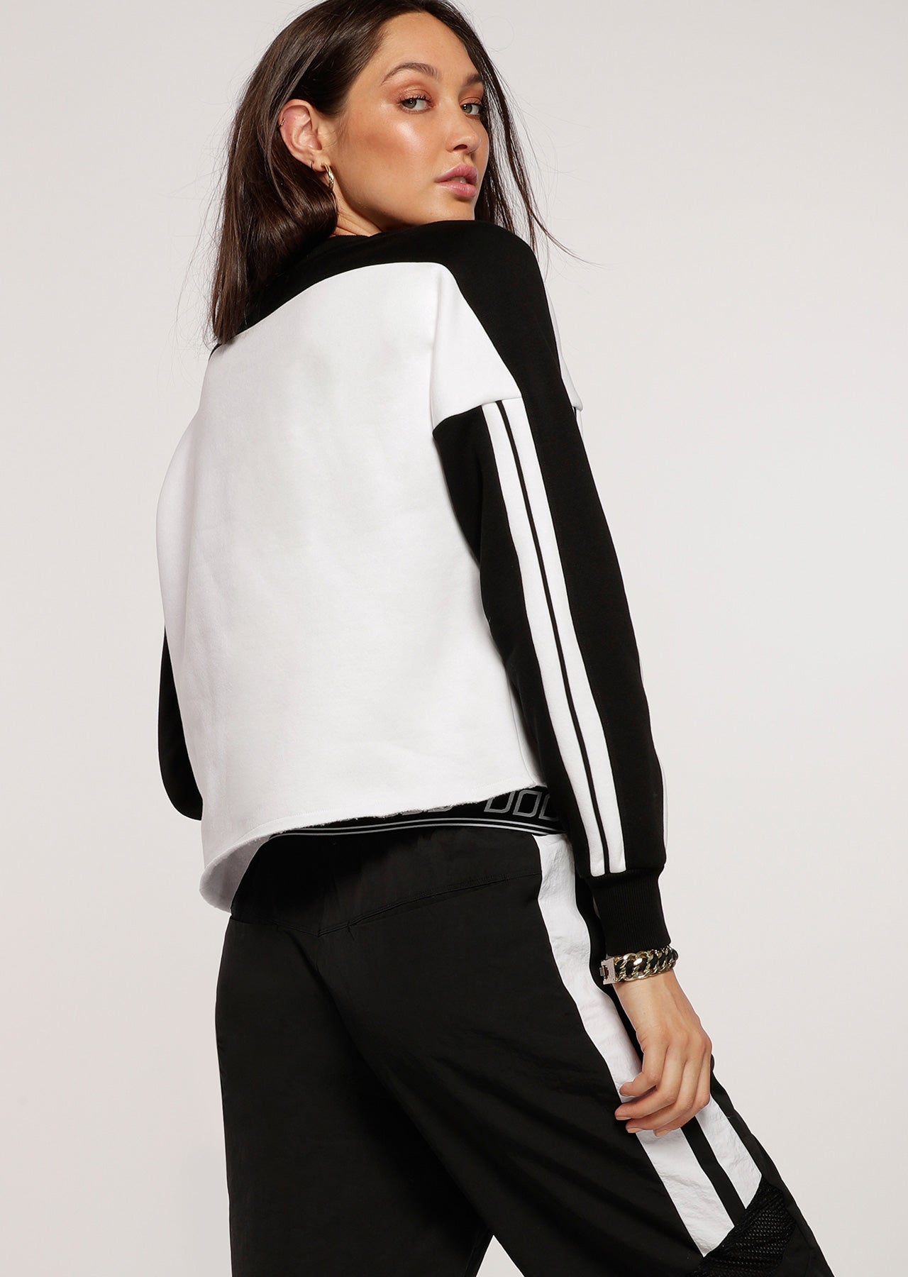 Lorna Jane Colour Block Cropped Sweat - Black/White