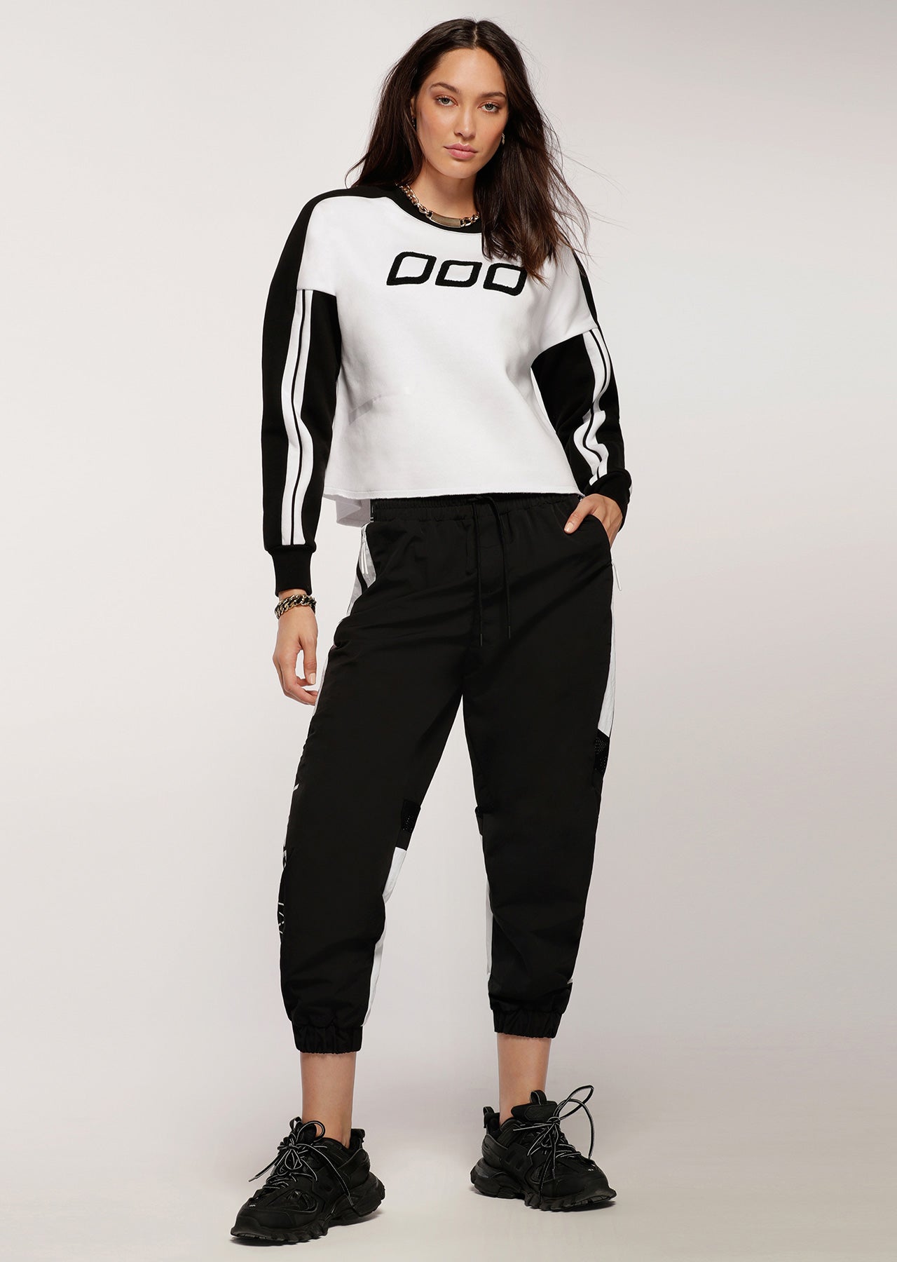 Lorna Jane Colour Block Cropped Sweat - Black/White