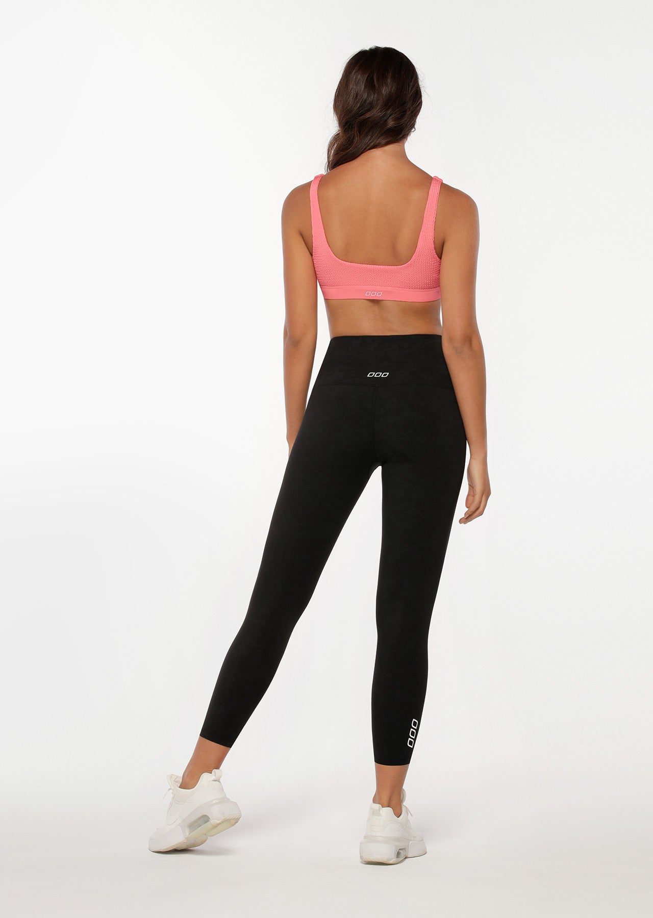 Lorna Jane Crimped Sports Bra - Pale Pink Grapefruit