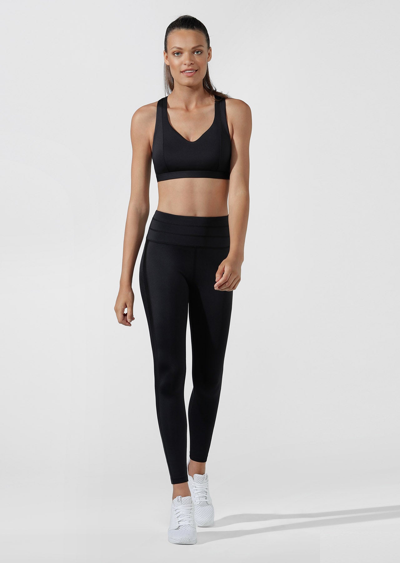 Lorna Jane Cross Comfort Sports Bra - Black