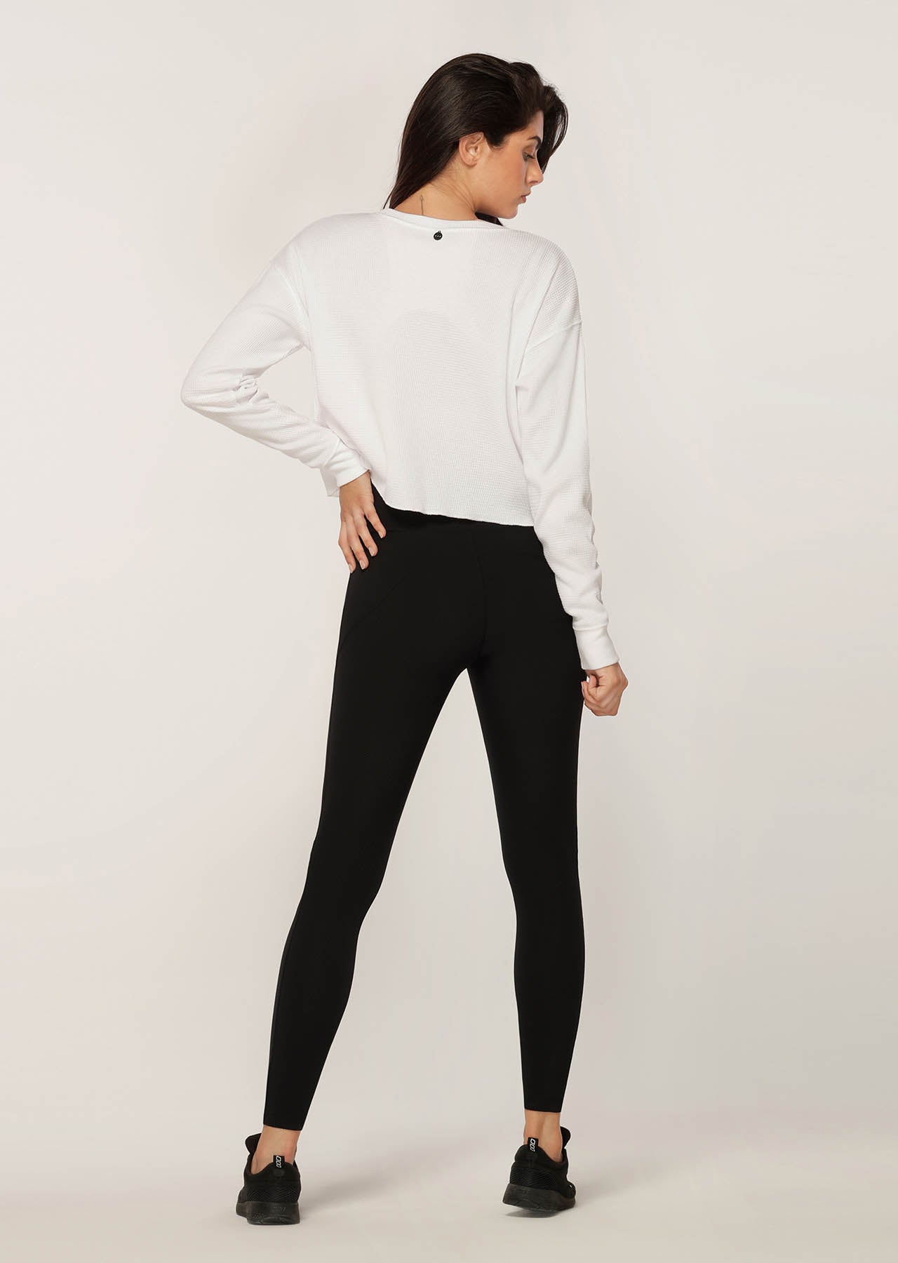 Lorna Jane Down Time Long Sleeve Cropped Sweat - White