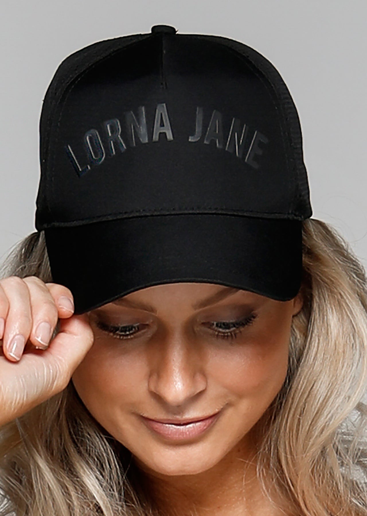 Lorna Jane Entice Cap - Black