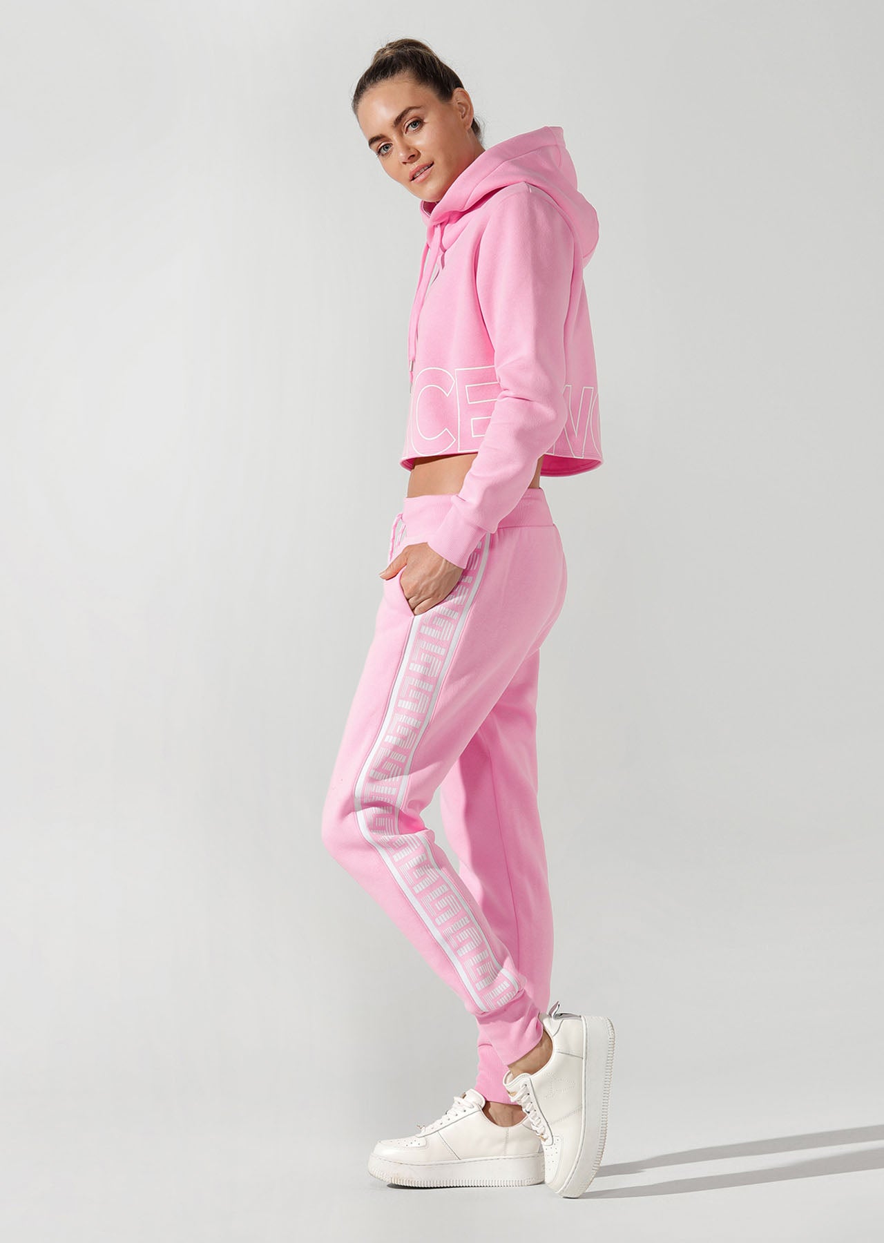 Lorna Jane Fierce Cropped Hoodie - Hot Fuchsia