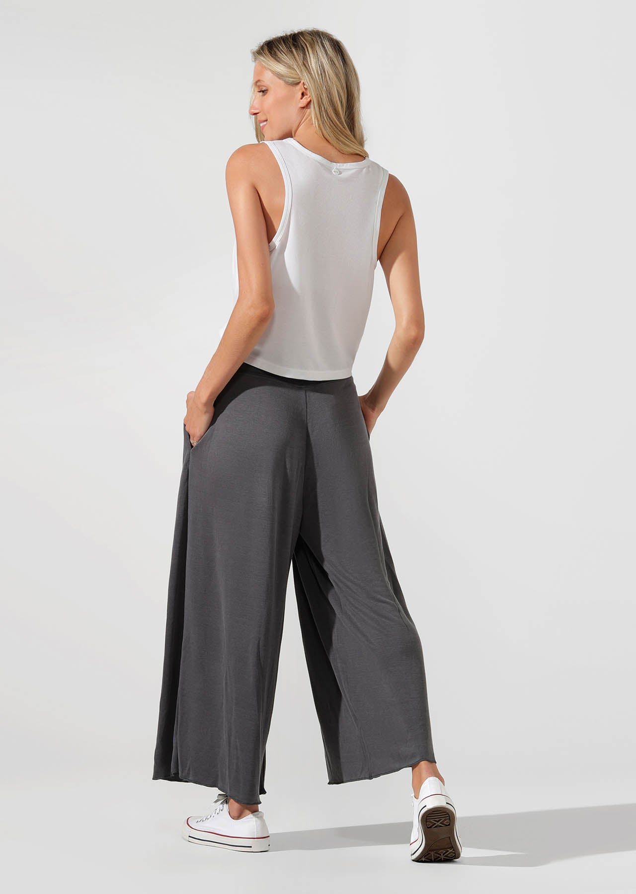 Lorna Jane Flawless Cropped Active Tank - White