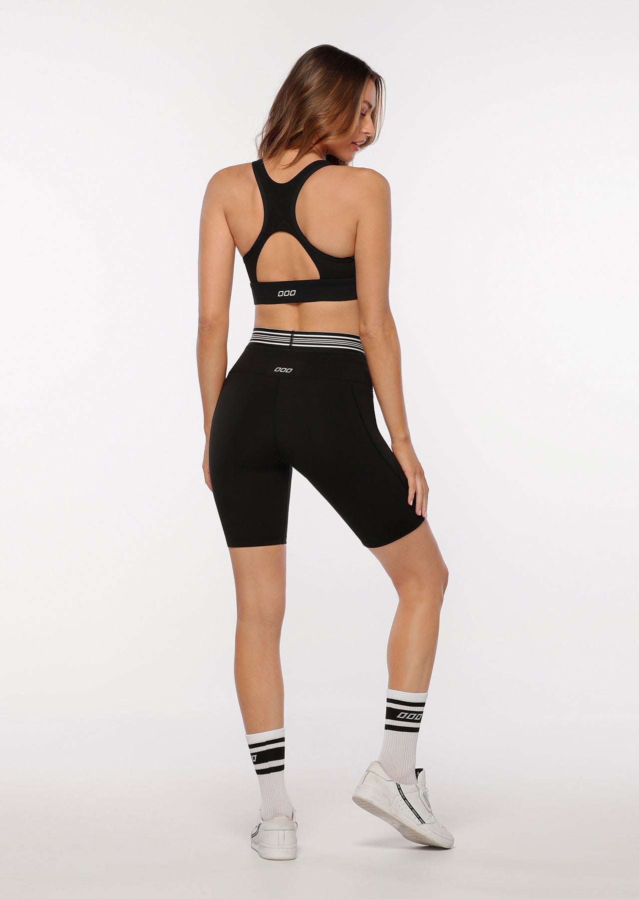 Lorna Jane Go Time Sports Bra - Black/White