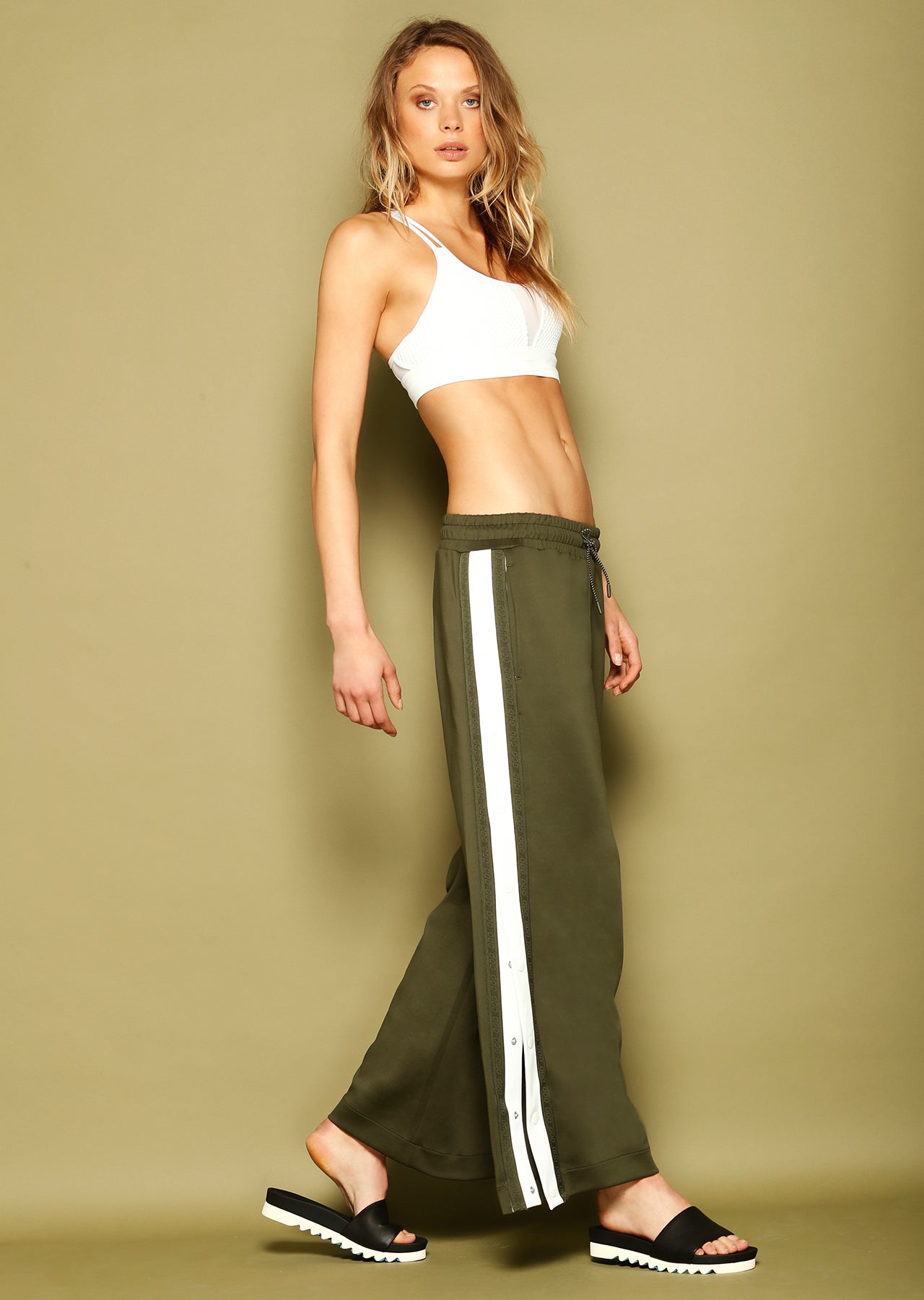 Lorna Jane Grandeur Active Snap Pants - Luxury Green