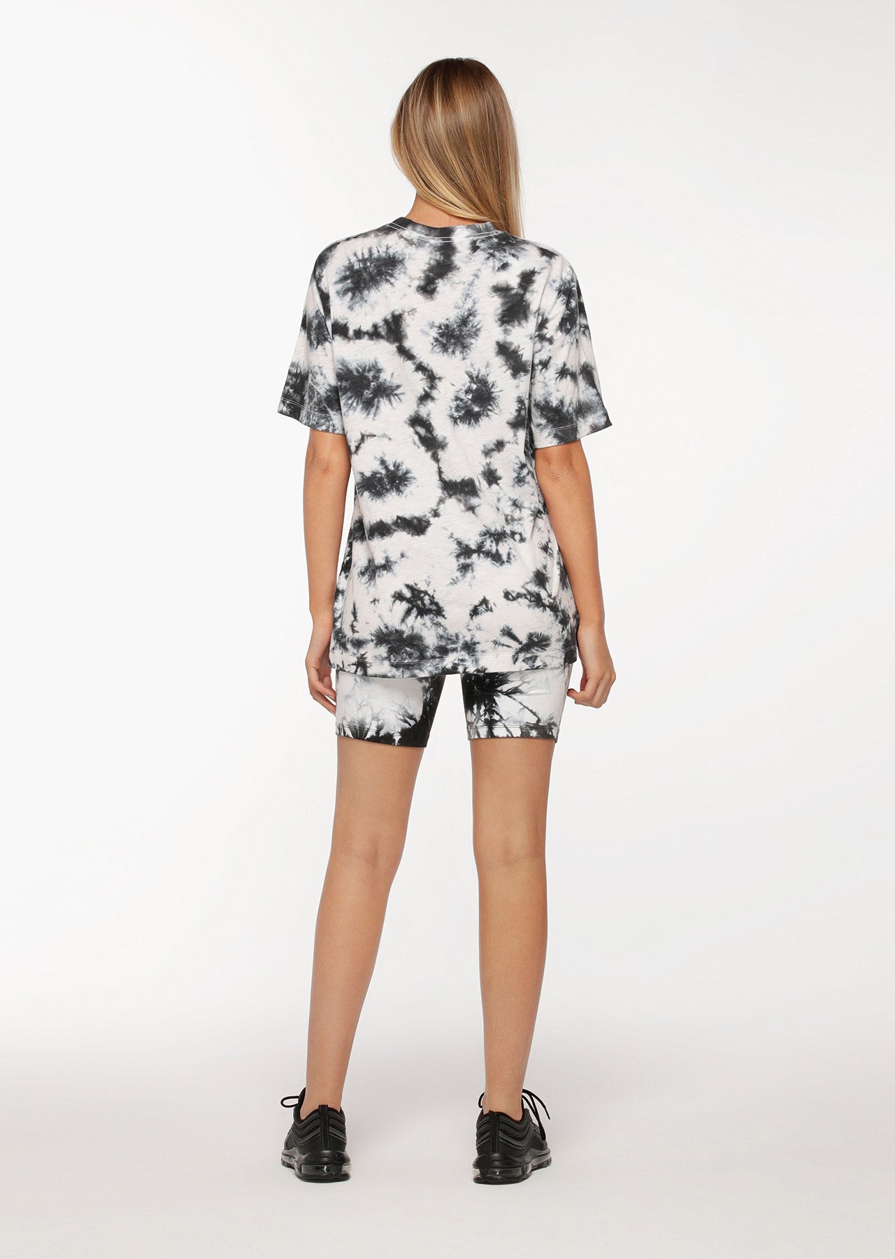 Lorna Jane Grunge Oversized T-Shirt - Black Tie Dye