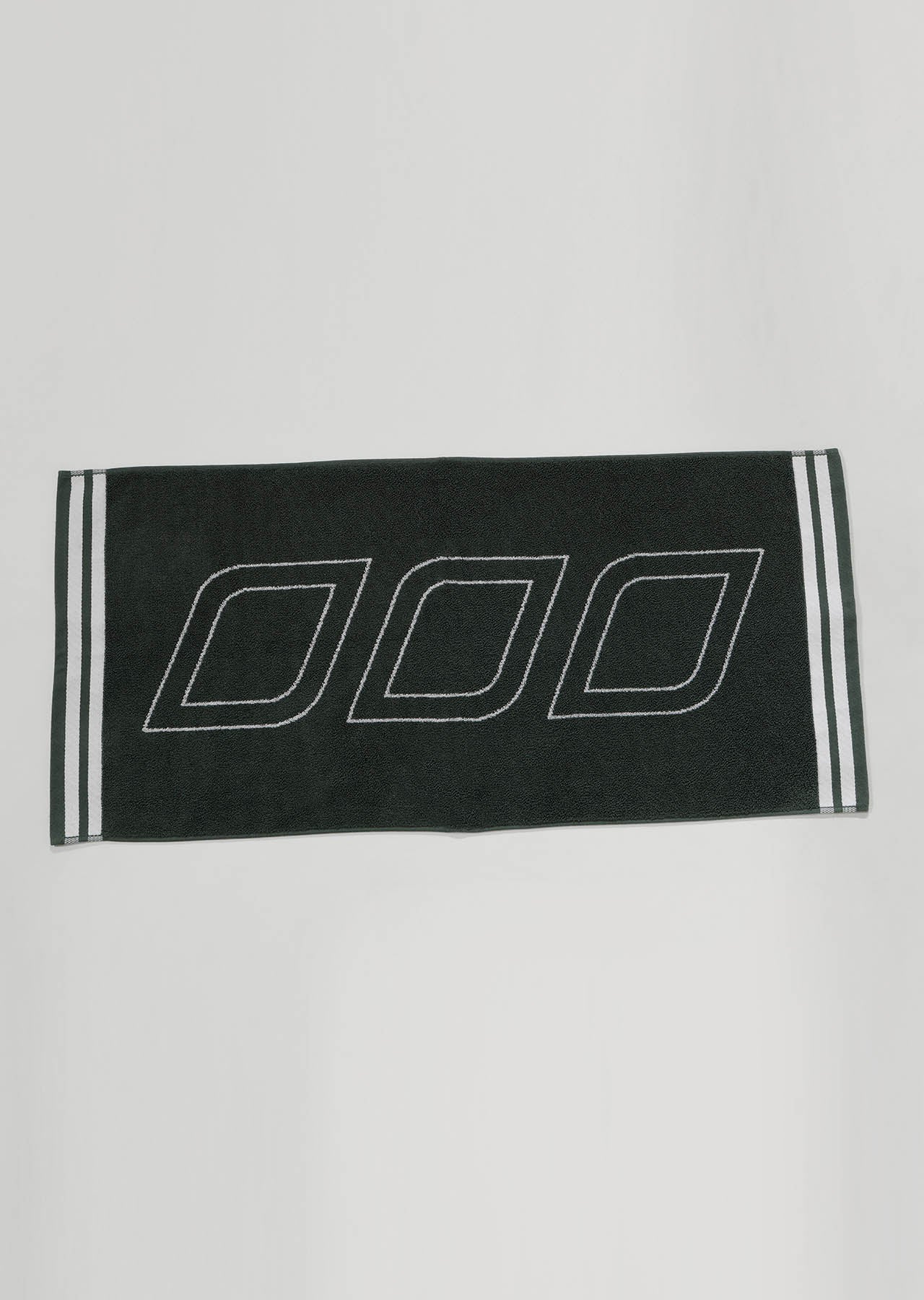Lorna Jane Icon Sweat Towel - Military
