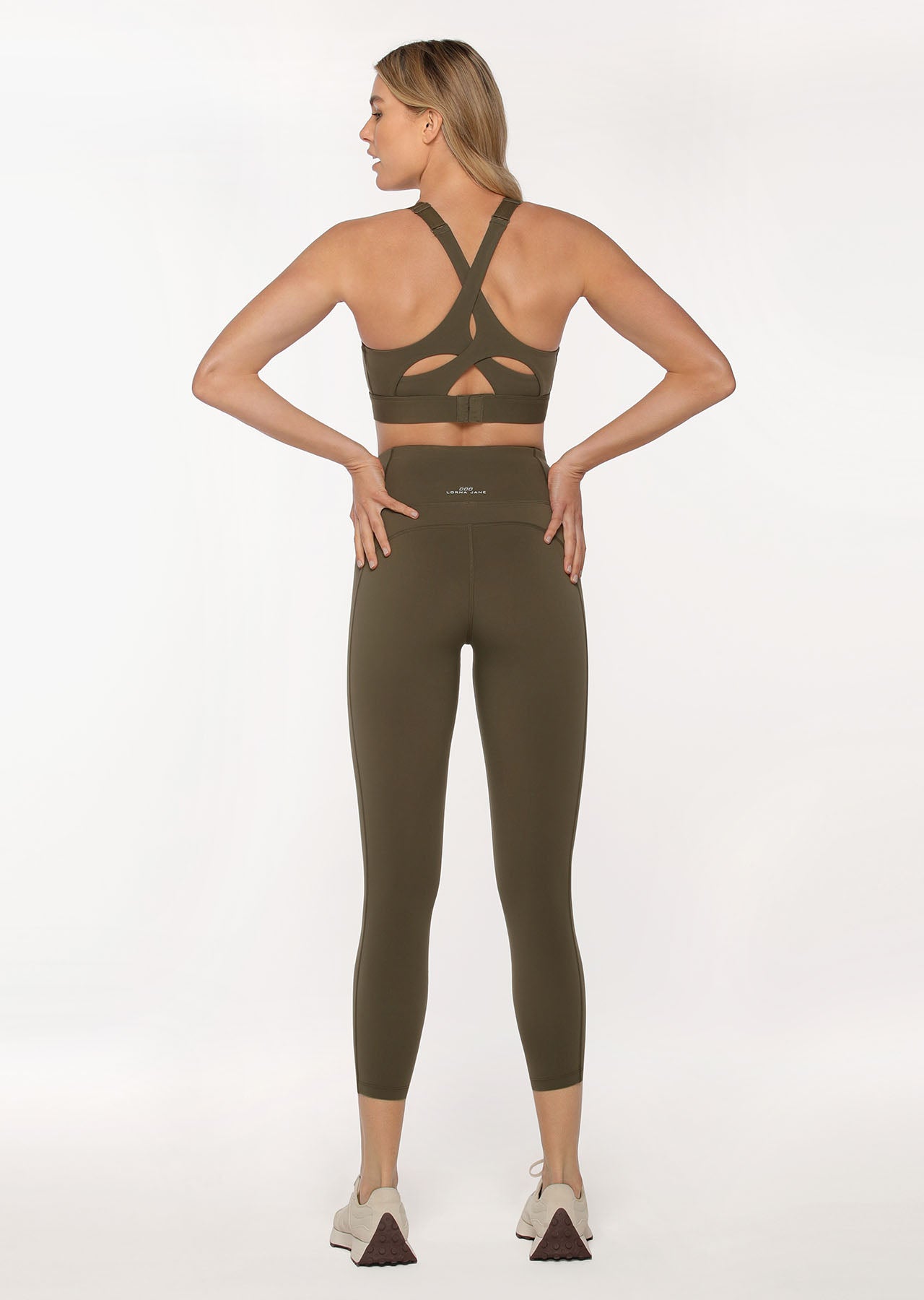 Lorna Jane In The Moment Sports Bra - Pale Olive