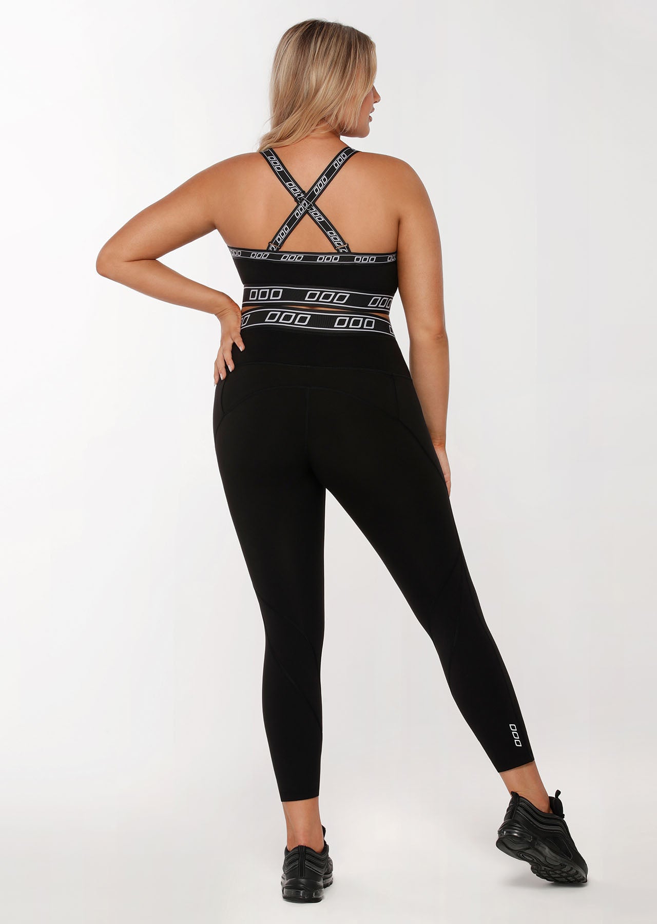 Lorna Jane Intensify Sports Bra - Black