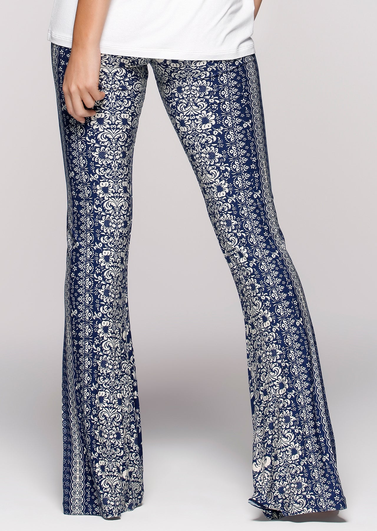 Lorna Jane Karma Flared Pants - Ink/Nude