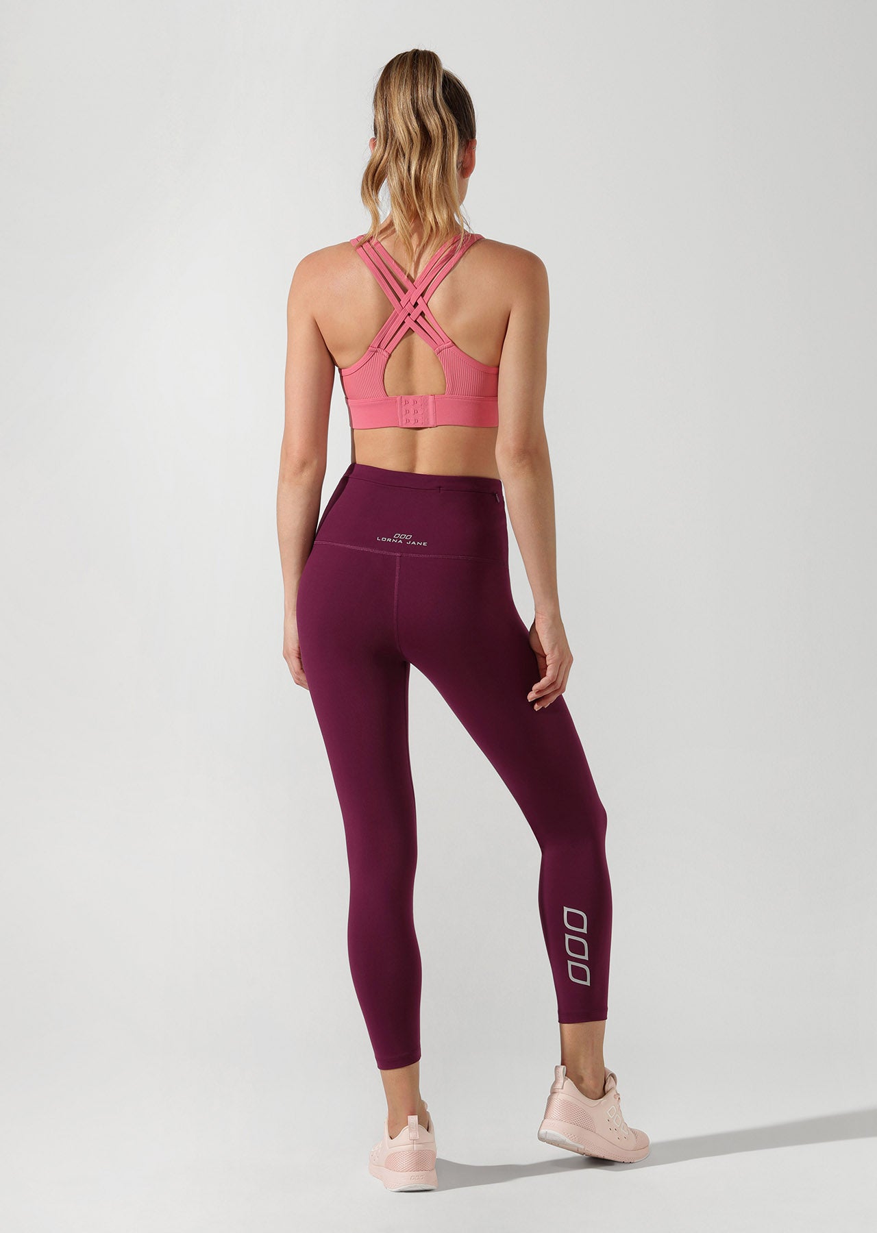 Lorna Jane Knockout Sports Bra - Raspberry Sorbet